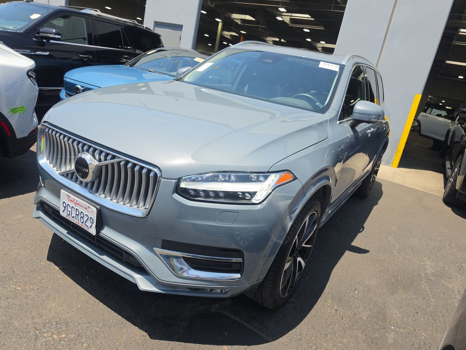2023 Volvo XC90 B6 Plus AWD