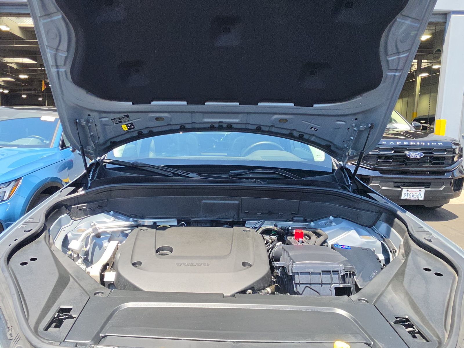 2023 Volvo XC90 B6 Plus AWD