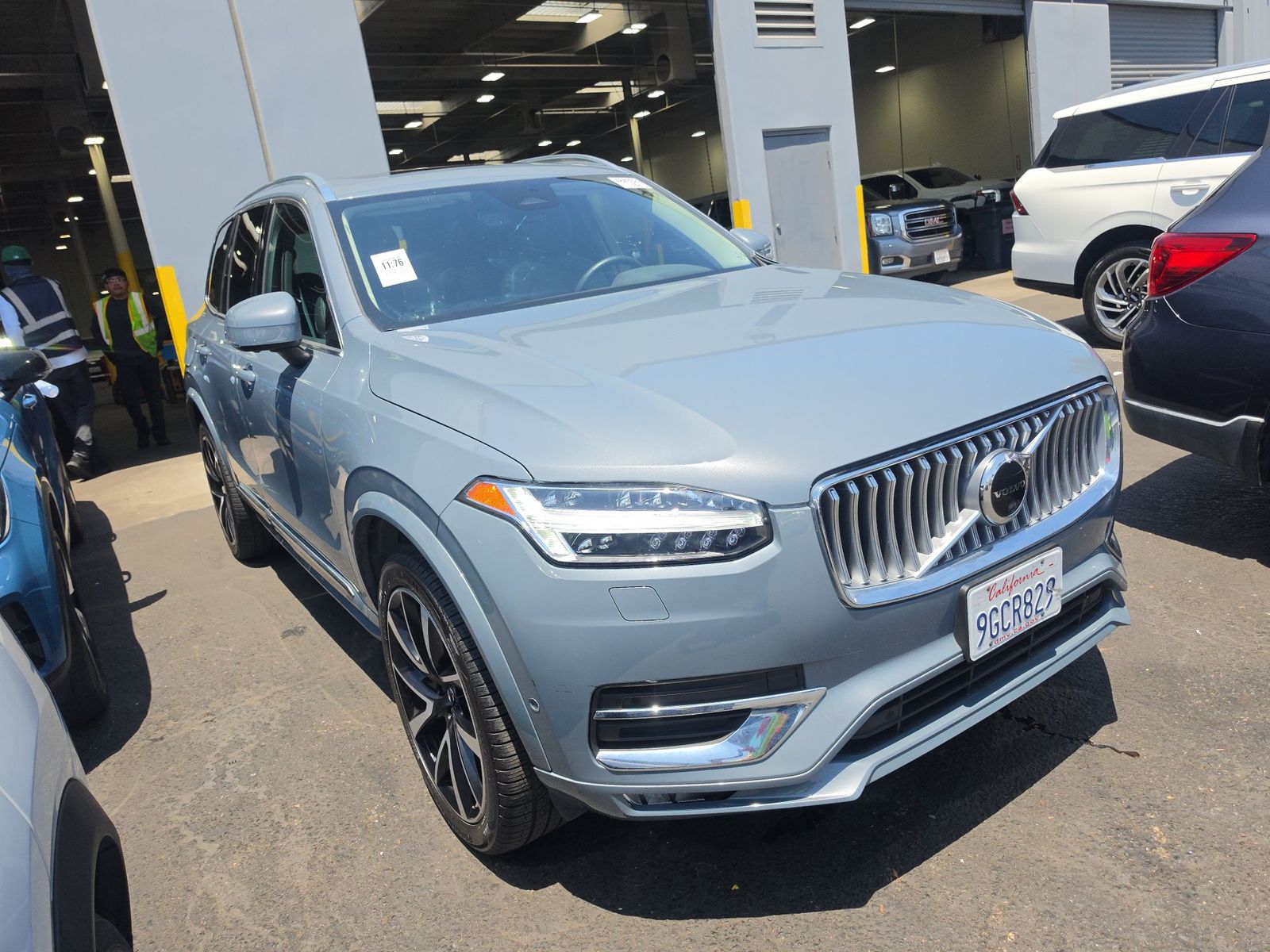 2023 Volvo XC90 B6 Plus AWD