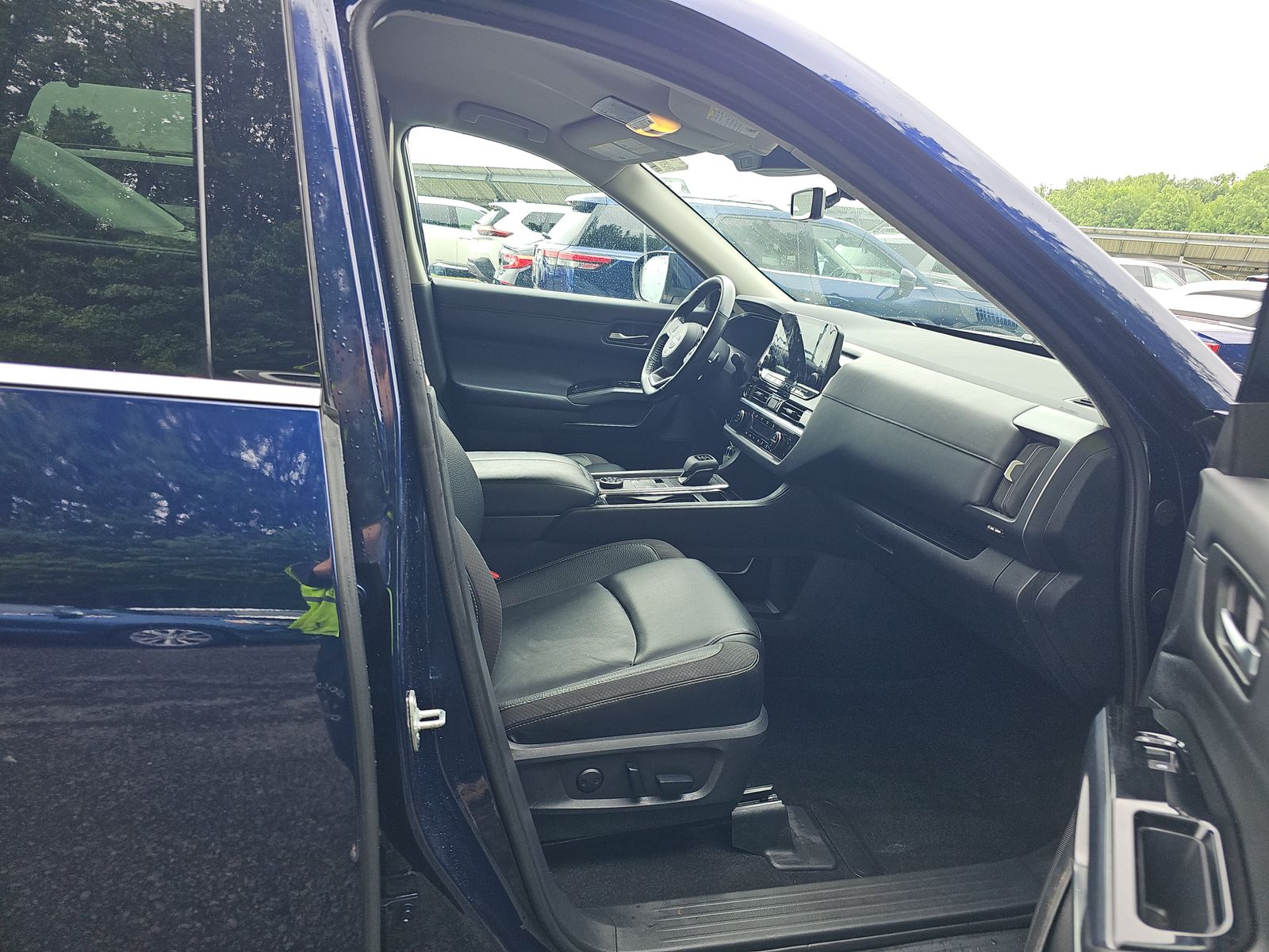 2023 Nissan Pathfinder SL AWD