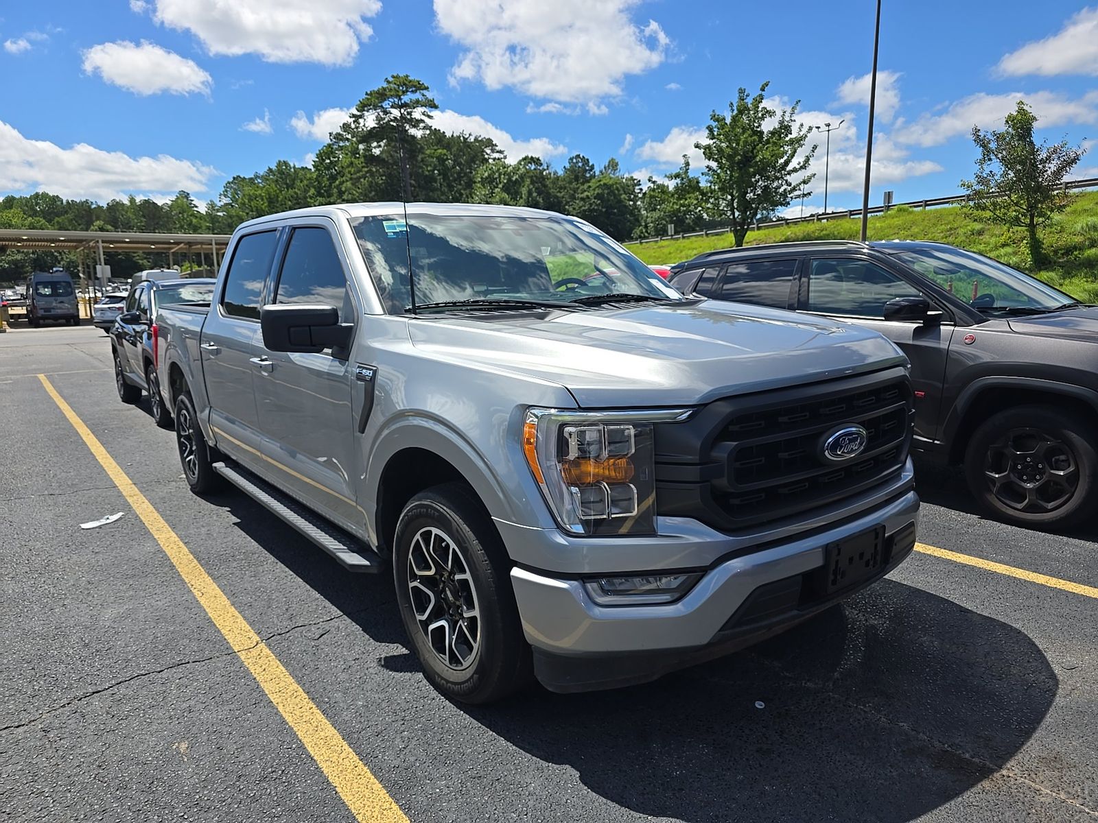2023 Ford F-150 XLT RWD