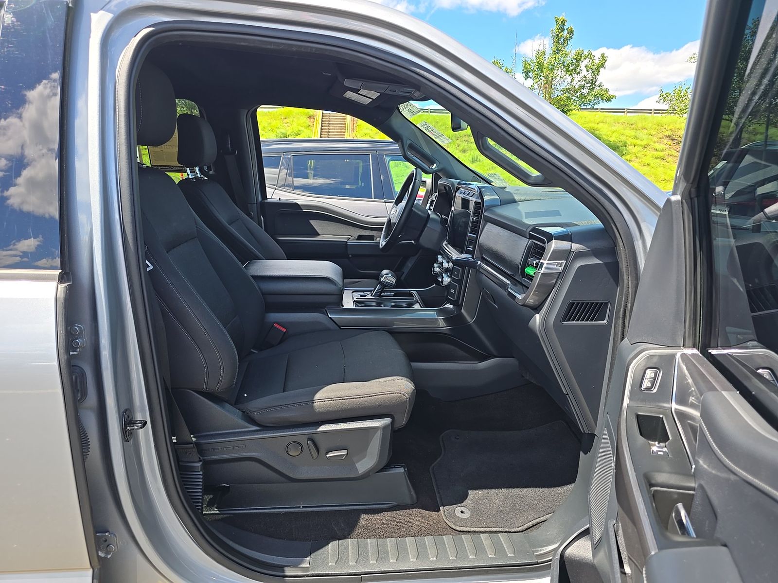 2023 Ford F-150 XLT RWD