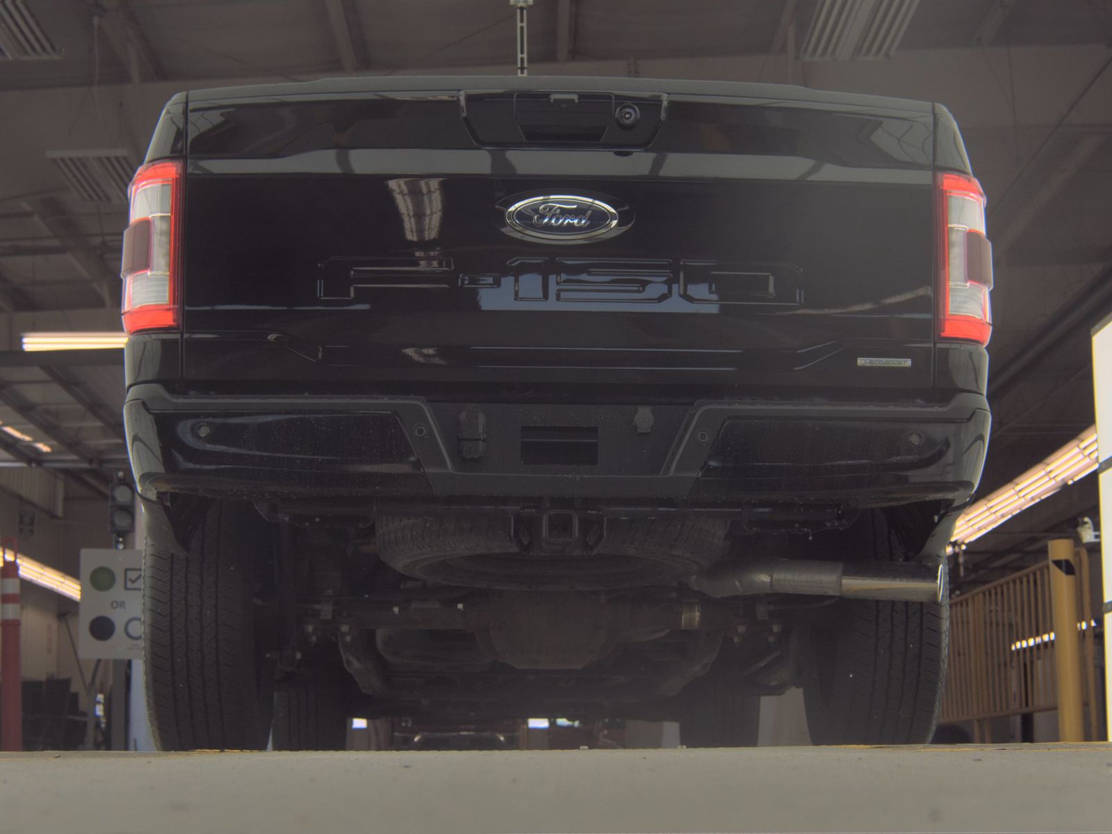 2023 Ford F-150 Lariat AWD