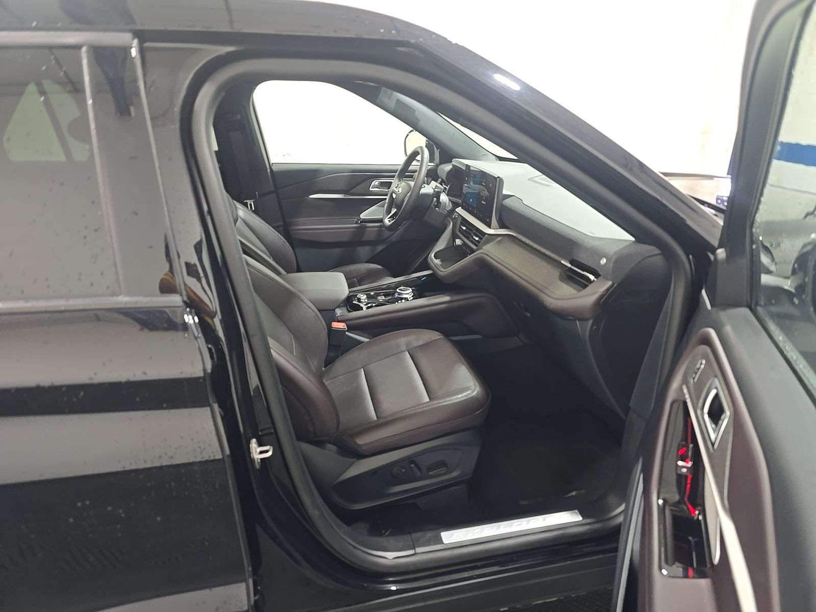 2026 Ford Explorer Platinum AWD