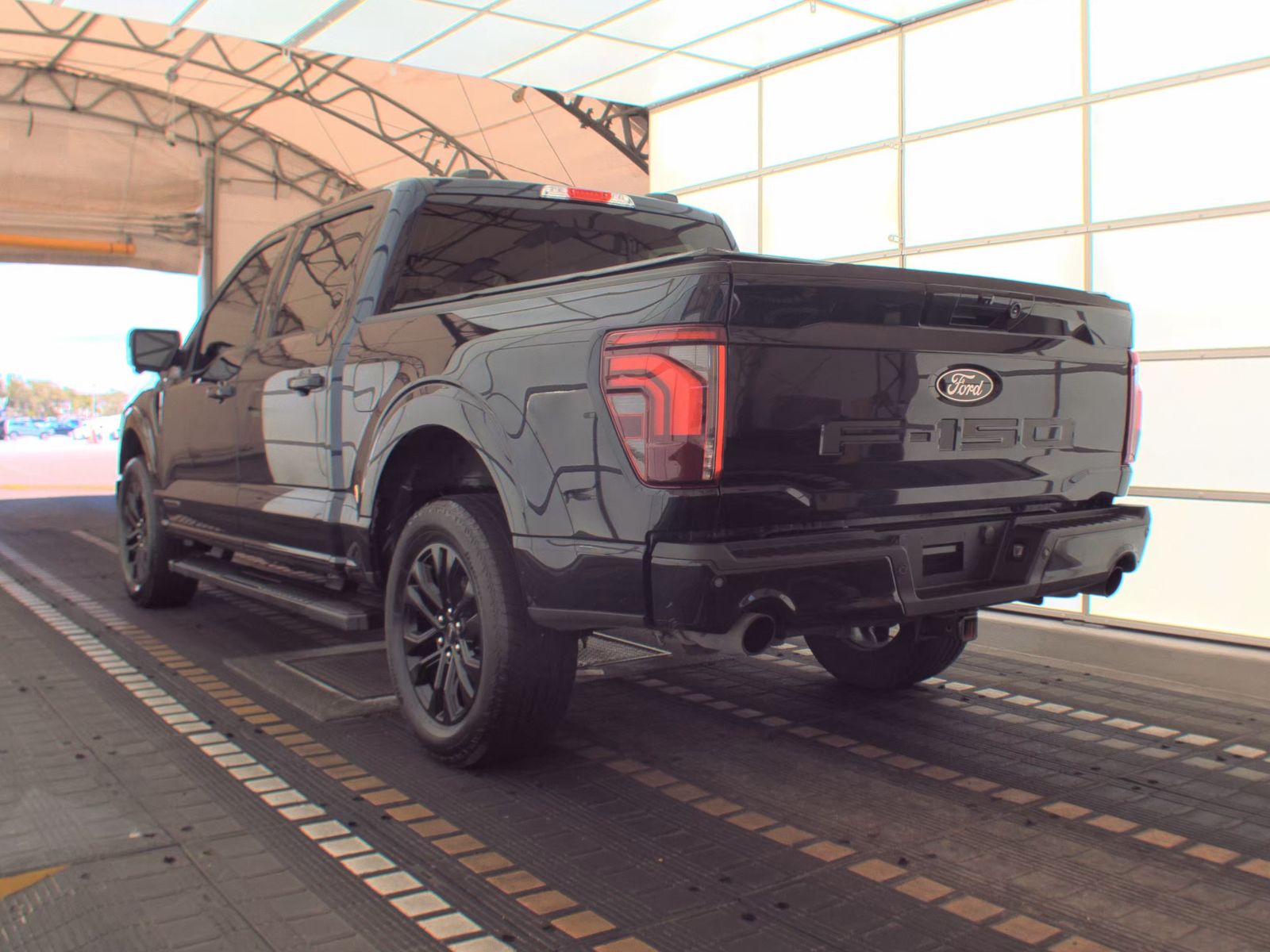 2024 Ford F-150 Hybrid Lariat AWD