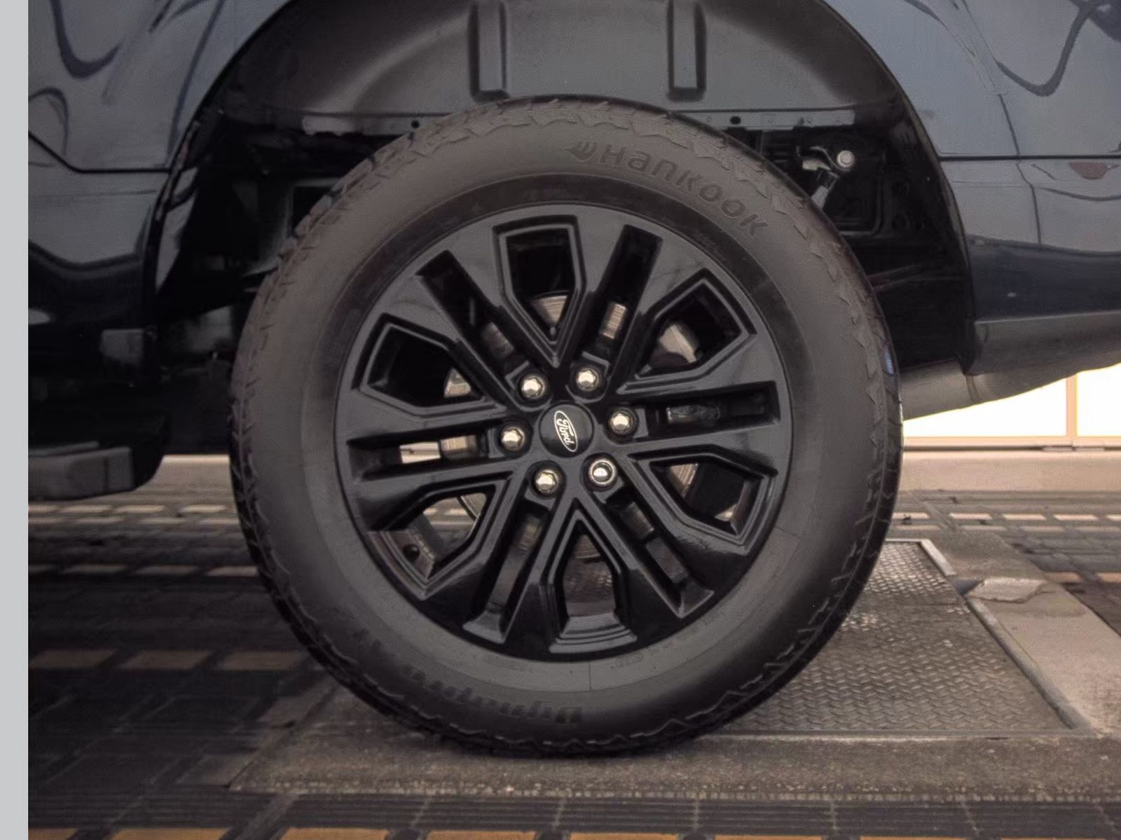 2024 Ford F-150 Hybrid Lariat AWD