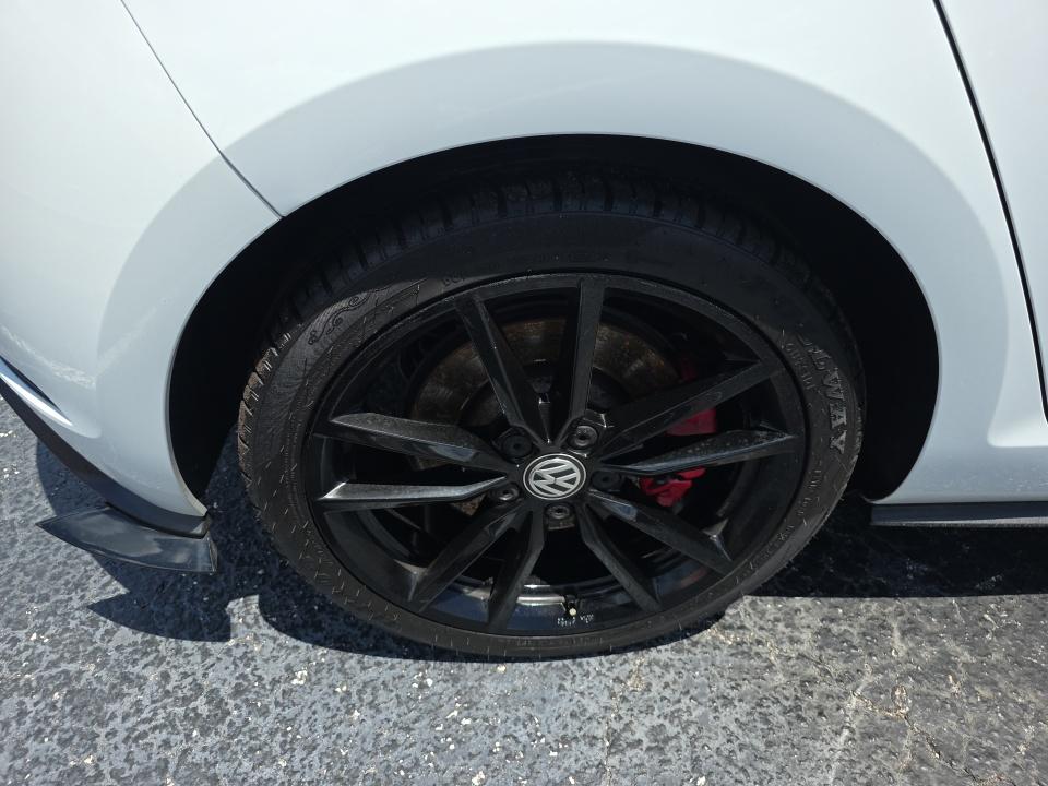 2021 Volkswagen Golf GTI 2.0T SE FWD