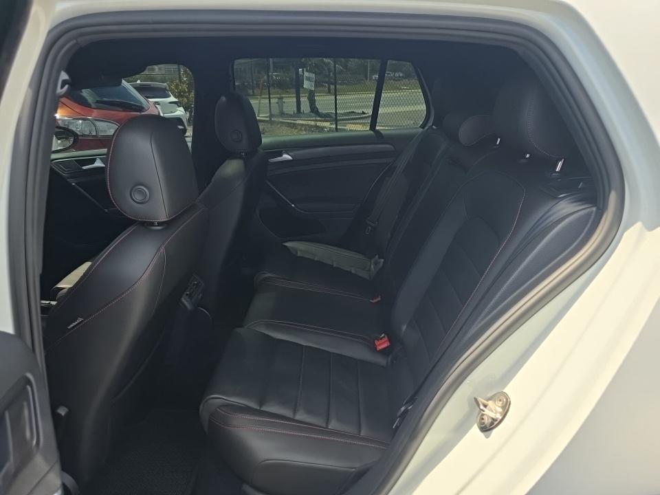 2021 Volkswagen Golf GTI 2.0T SE FWD