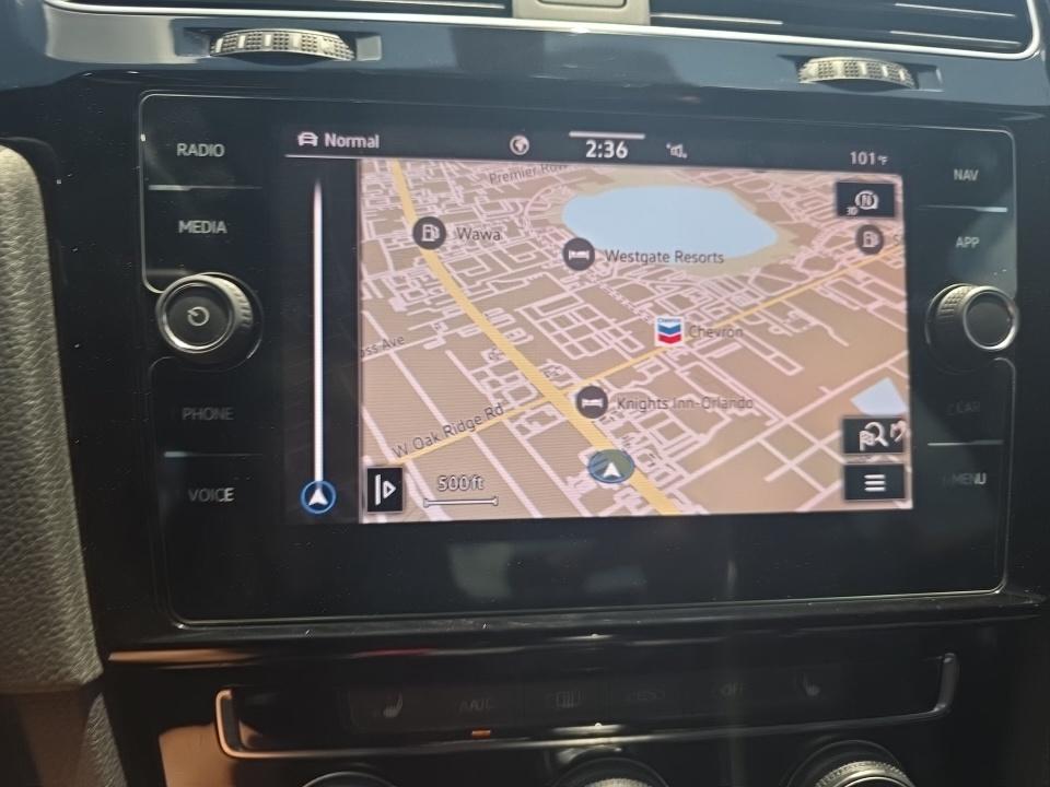 2021 Volkswagen Golf GTI 2.0T SE FWD