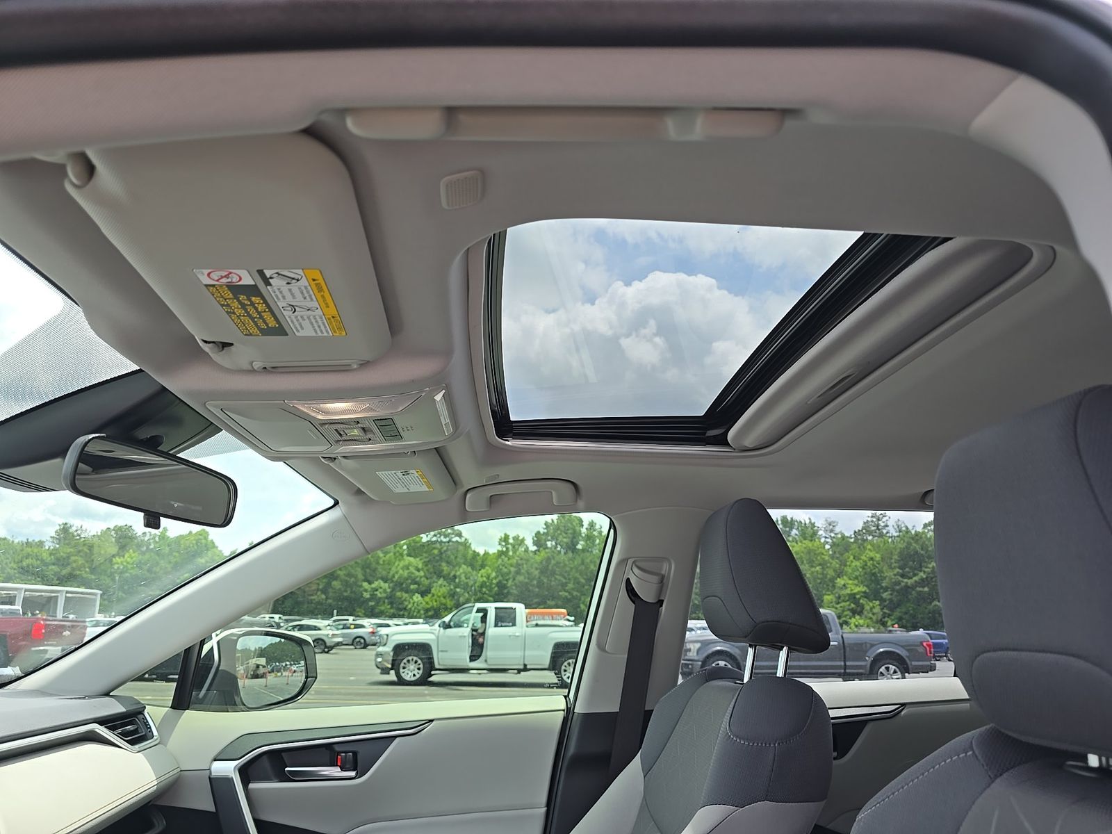 2025 Toyota RAV4 Hybrid XLE AWD