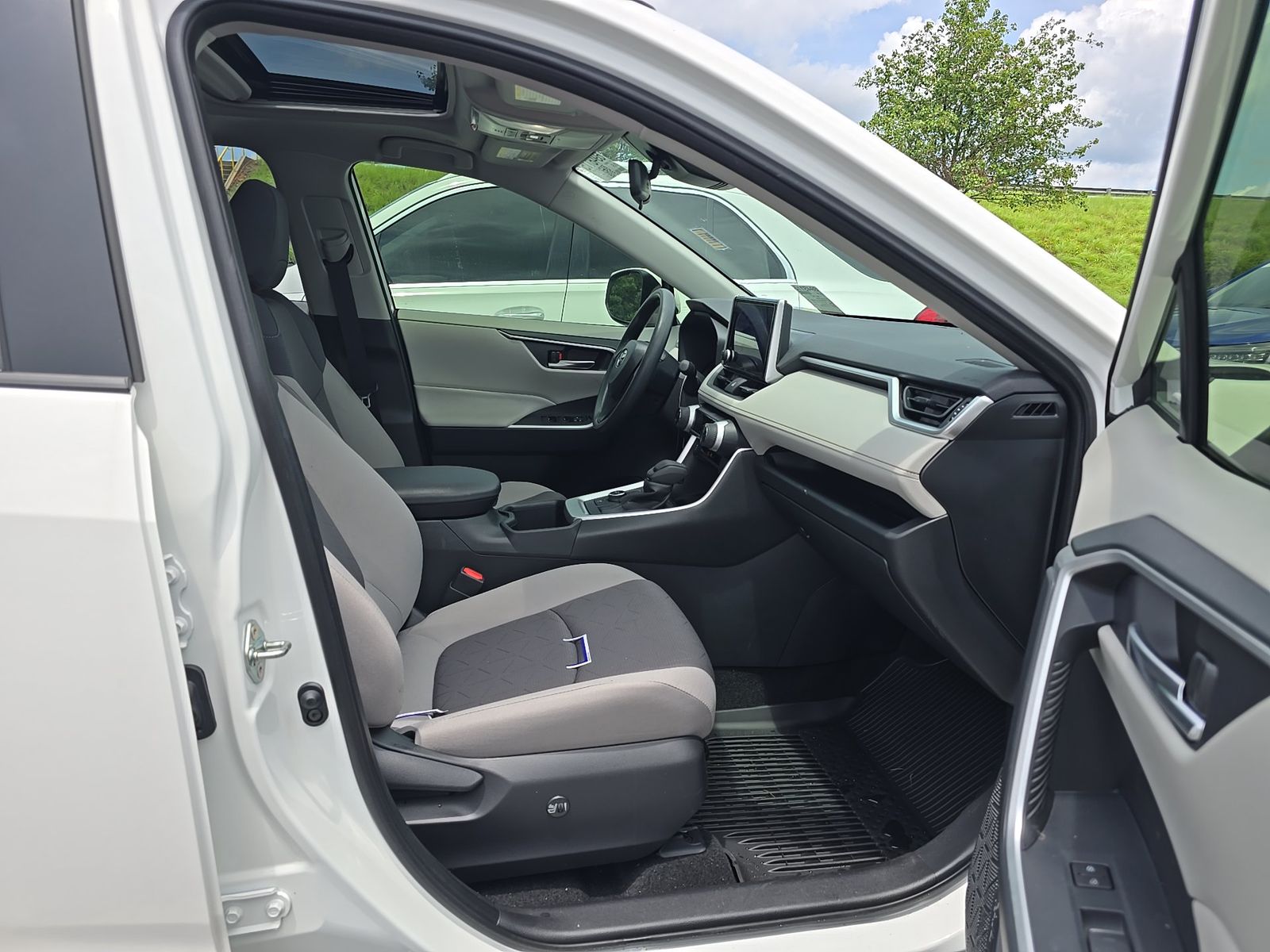 2025 Toyota RAV4 Hybrid XLE AWD
