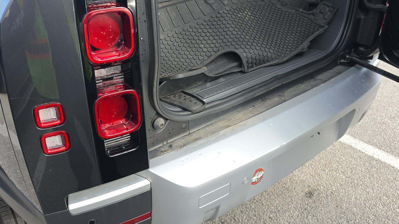 2023 Land Rover Defender 130 SE FWD