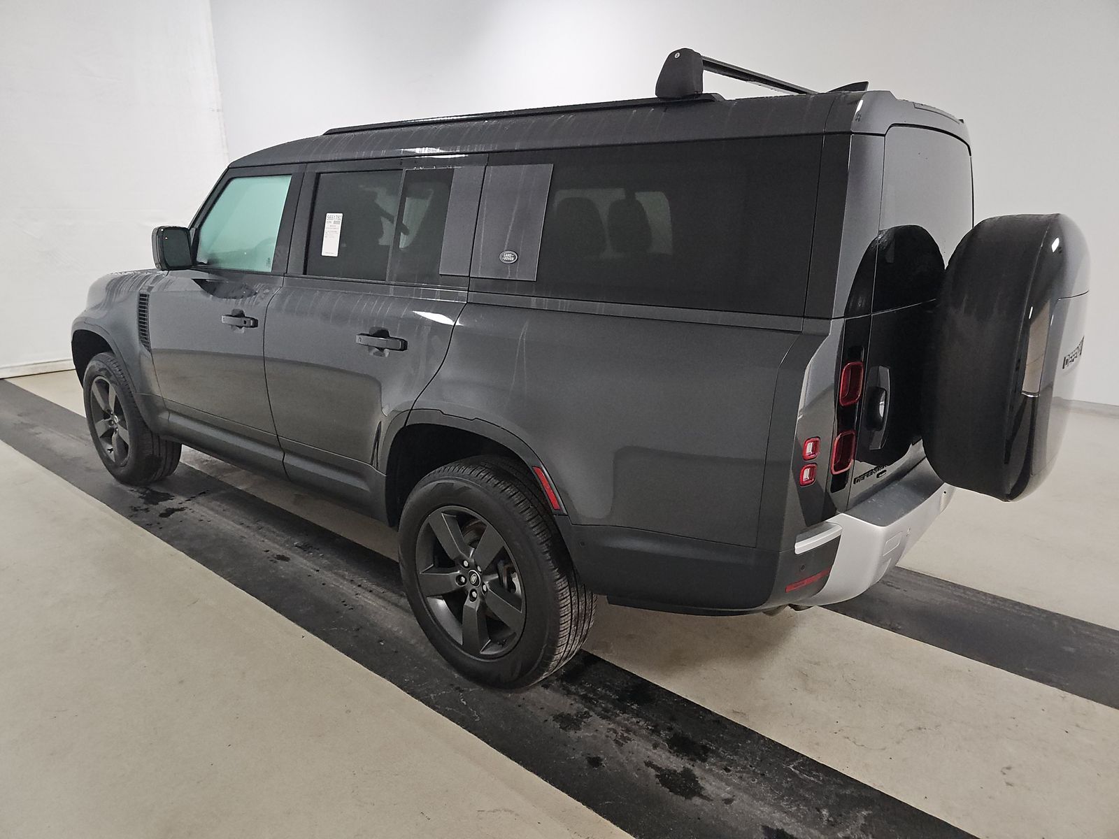 2023 Land Rover Defender 130 SE FWD