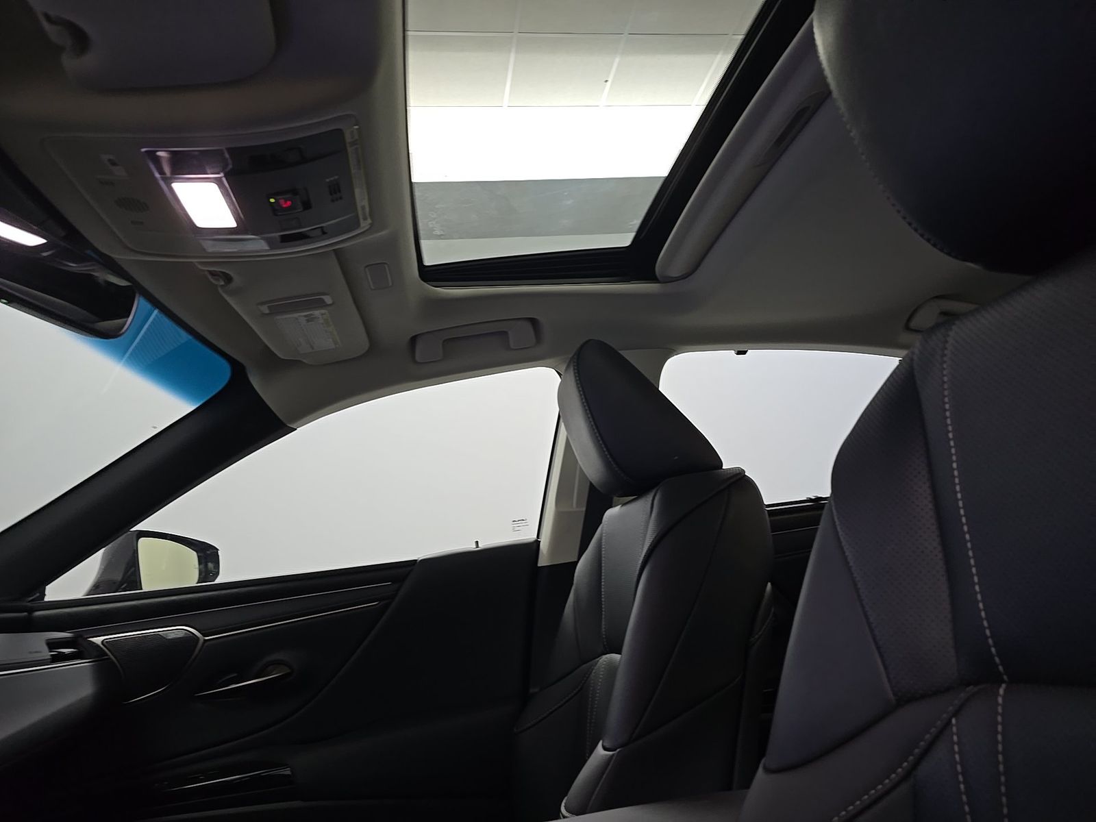 2025 Lexus ES ES 300h Ultra Luxury FWD