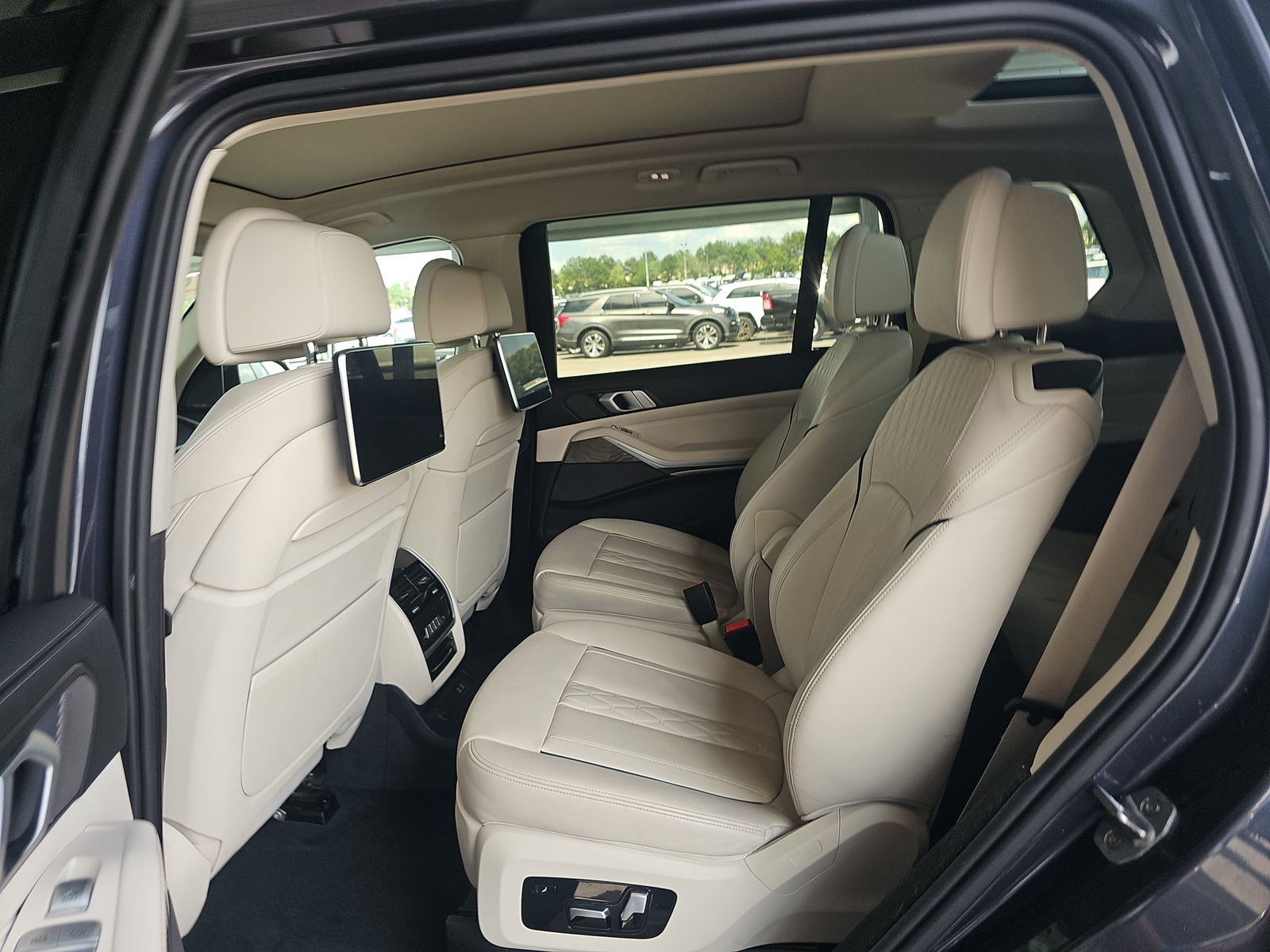 2019 BMW X7 xDrive40i AWD