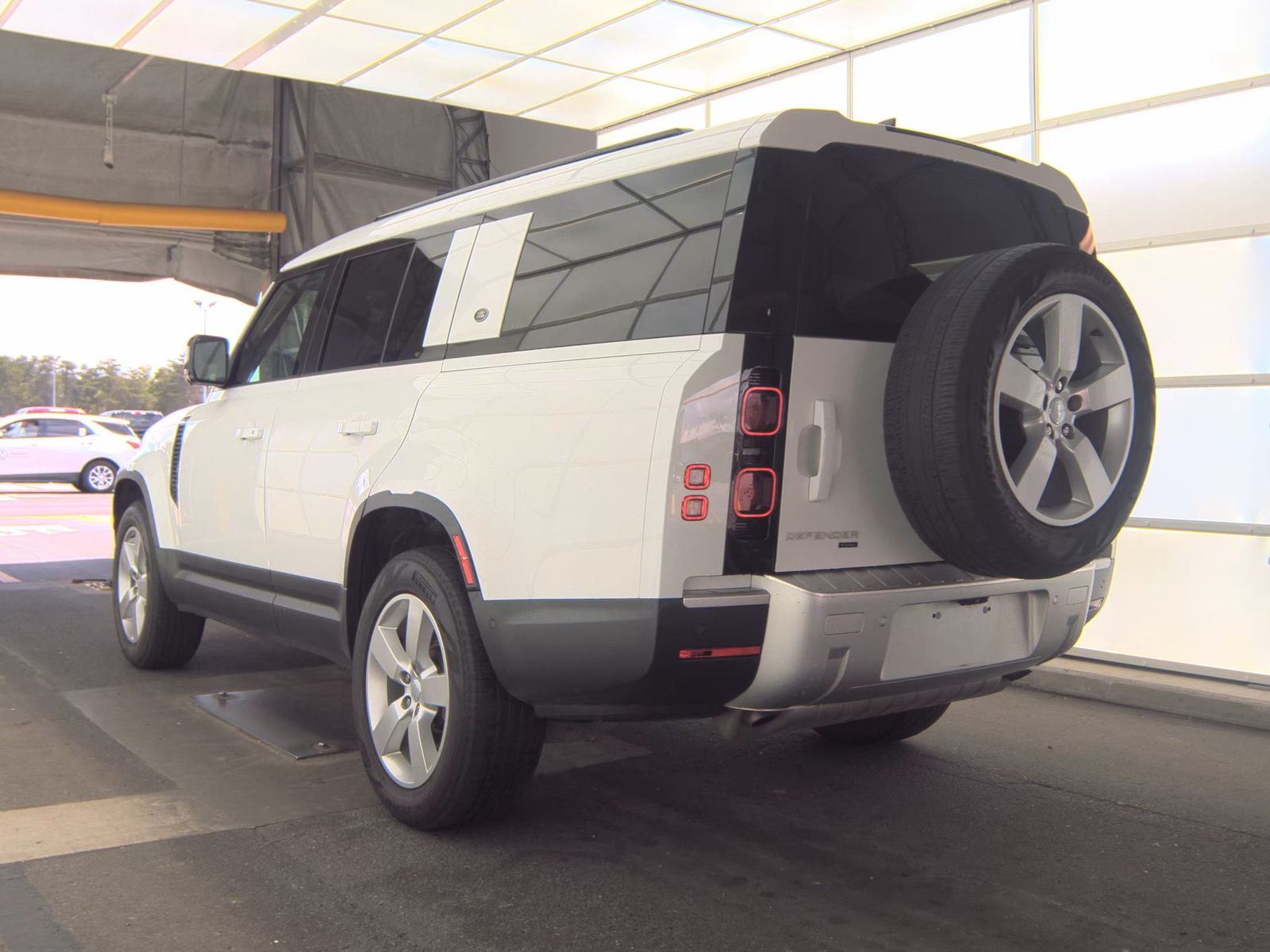 2023 Land Rover Defender 130 SE AWD