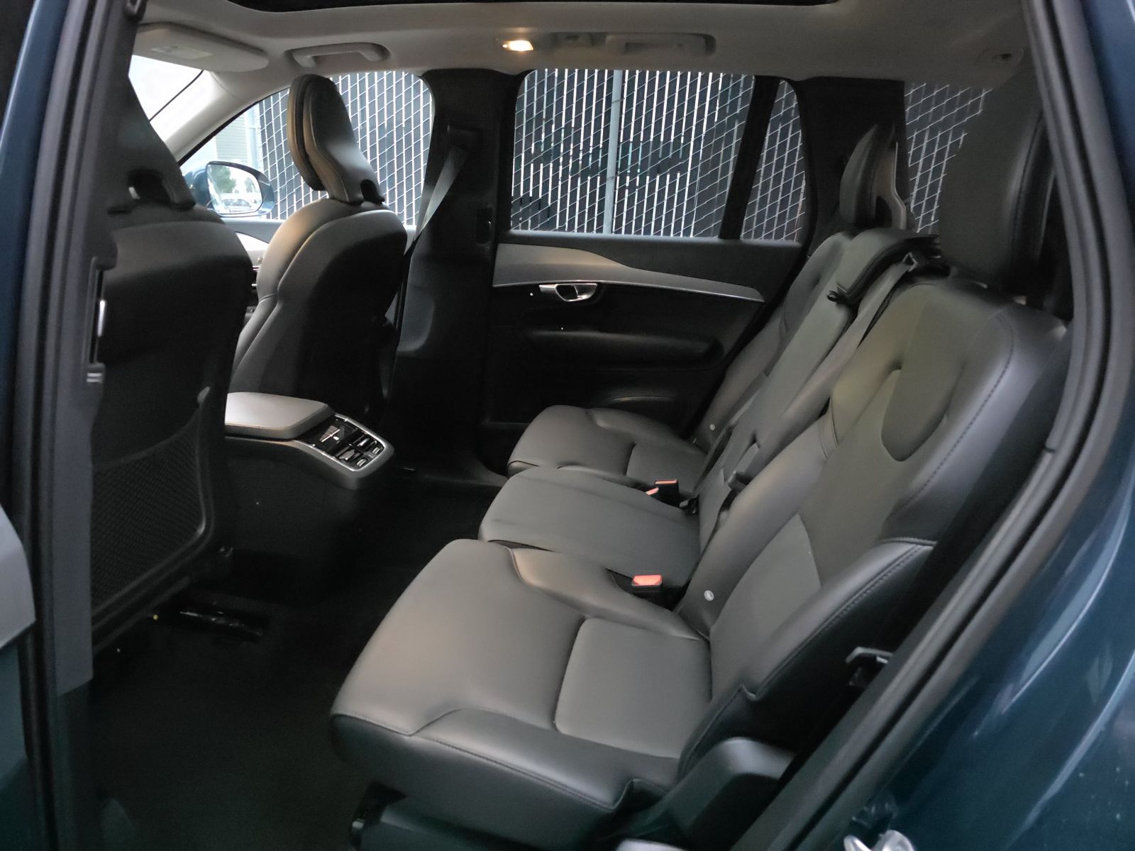 2025 Volvo XC90 B5 Core FWD
