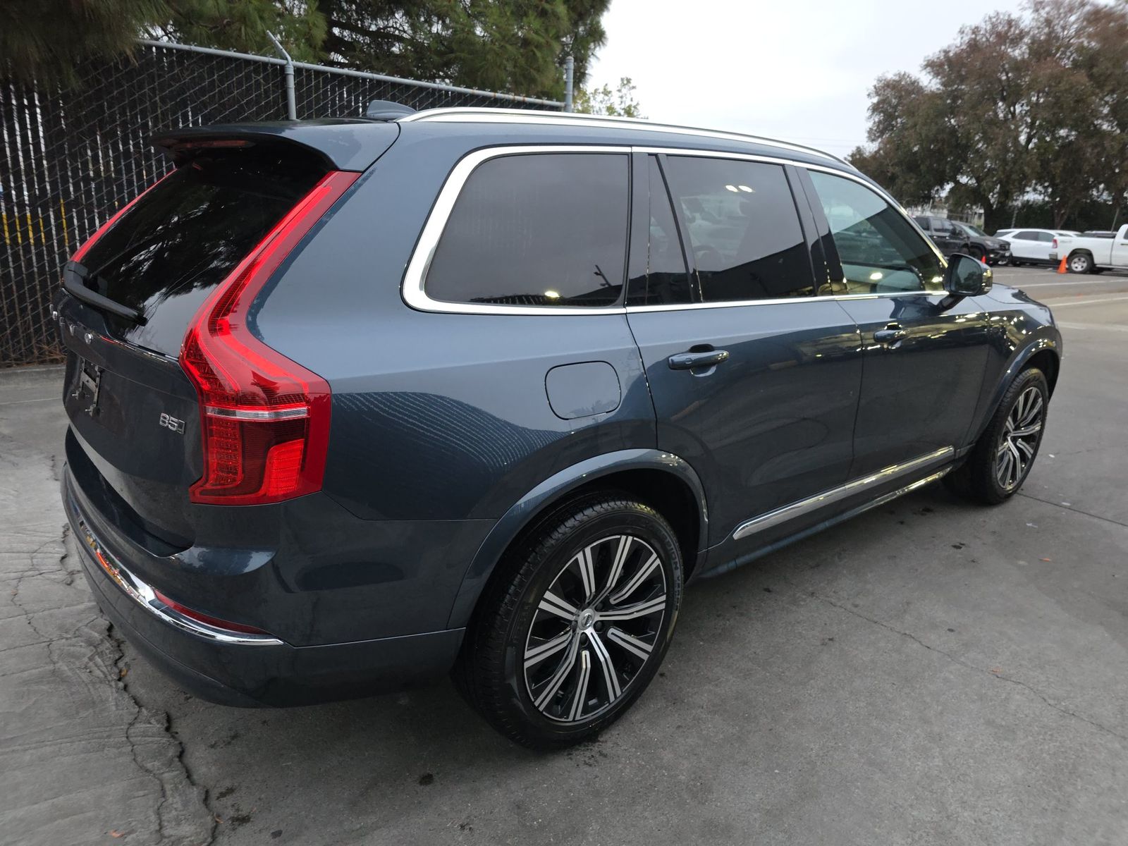 2025 Volvo XC90 B5 Core FWD
