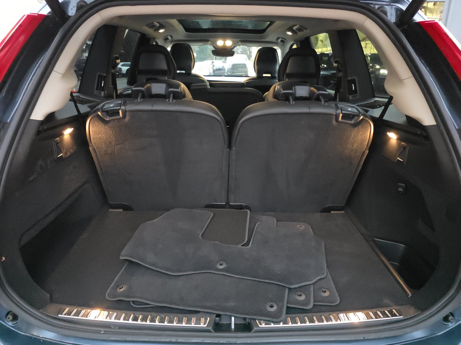 2025 Volvo XC90 B5 Core FWD