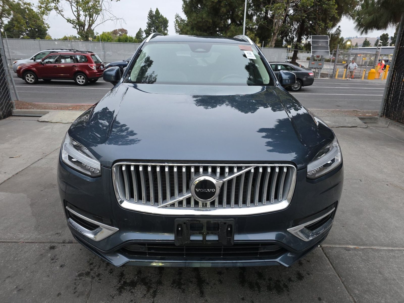 2025 Volvo XC90 B5 Core FWD