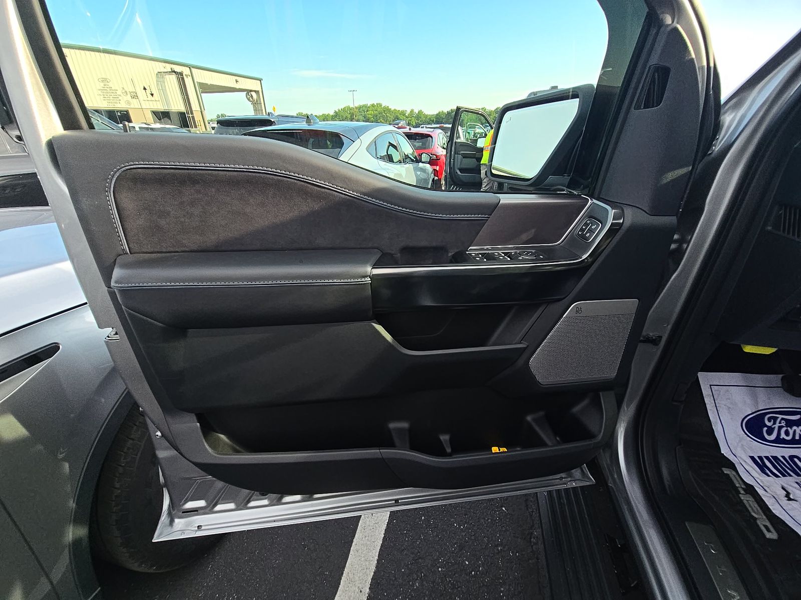 2025 Ford F-150 Platinum AWD