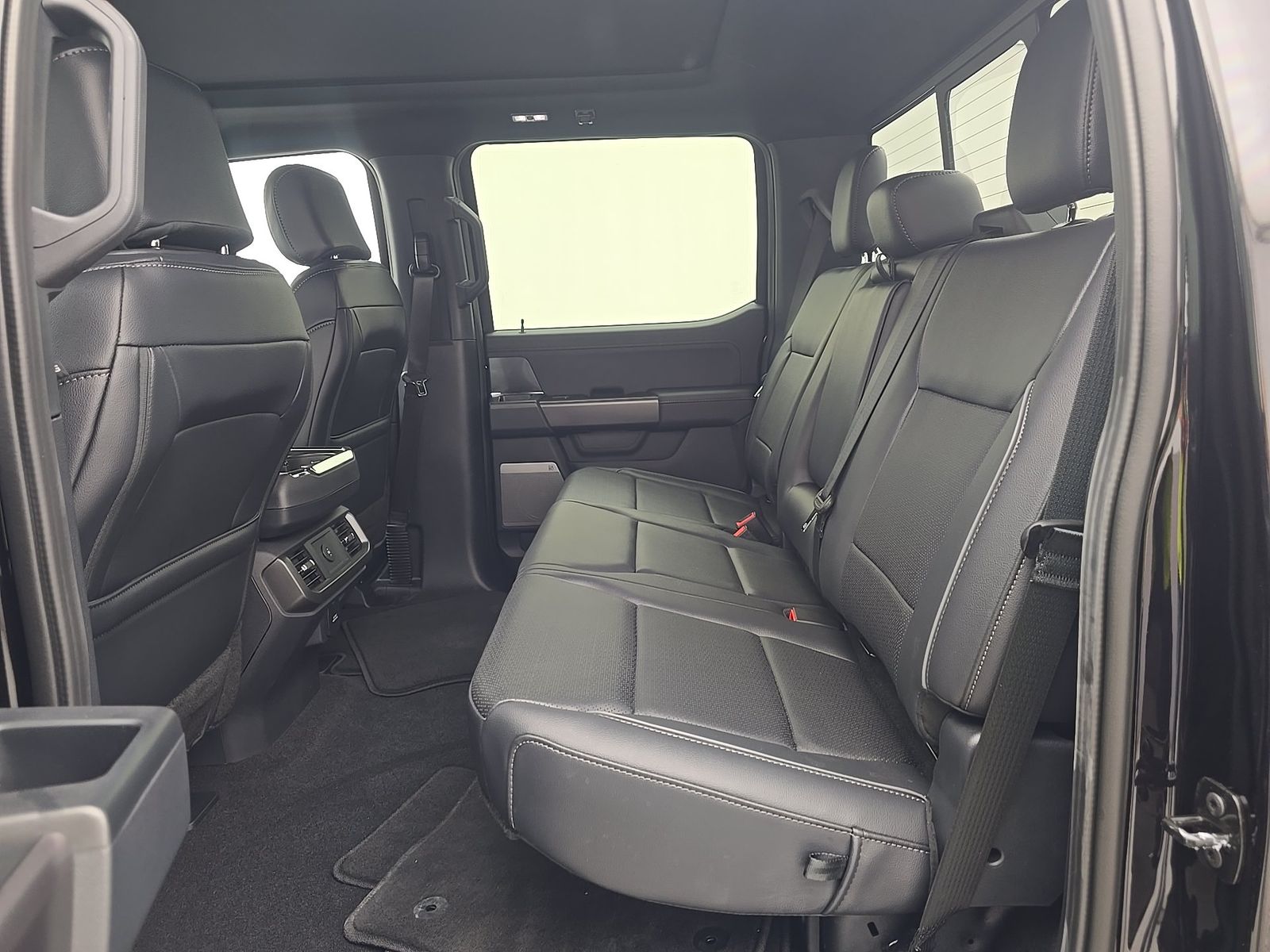 2026 Ford F-150 Lariat AWD