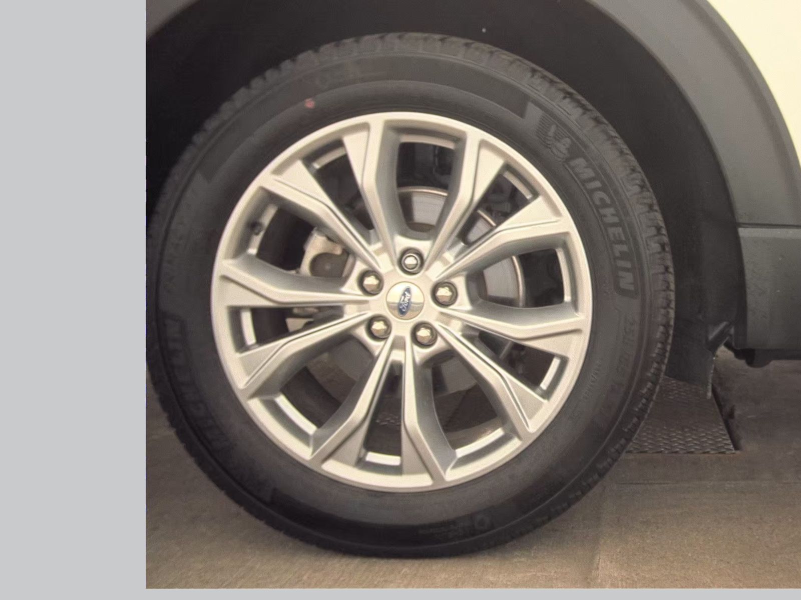 2024 Ford Explorer XLT AWD