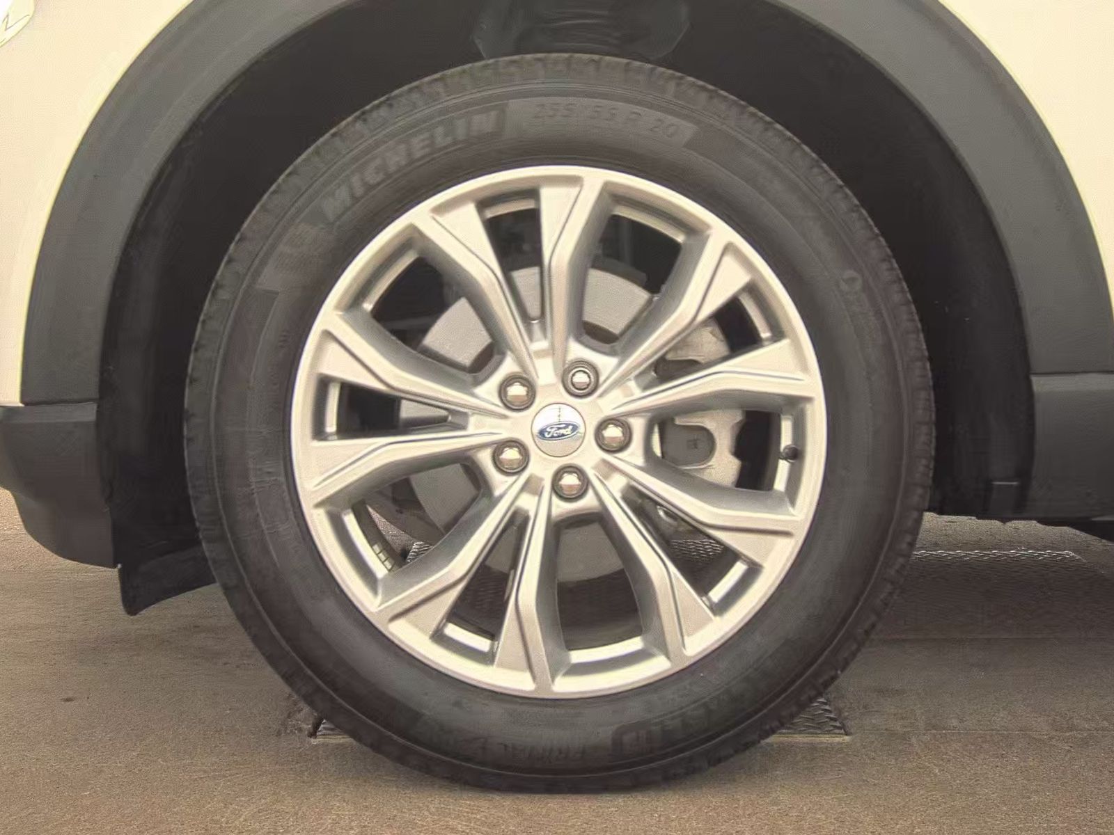 2024 Ford Explorer XLT AWD