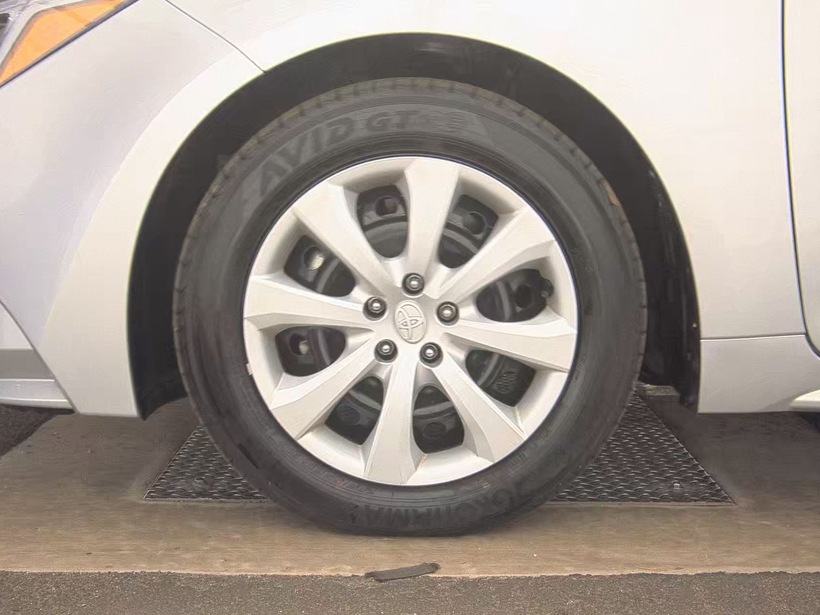 2026 Toyota Corolla Hybrid LE FWD