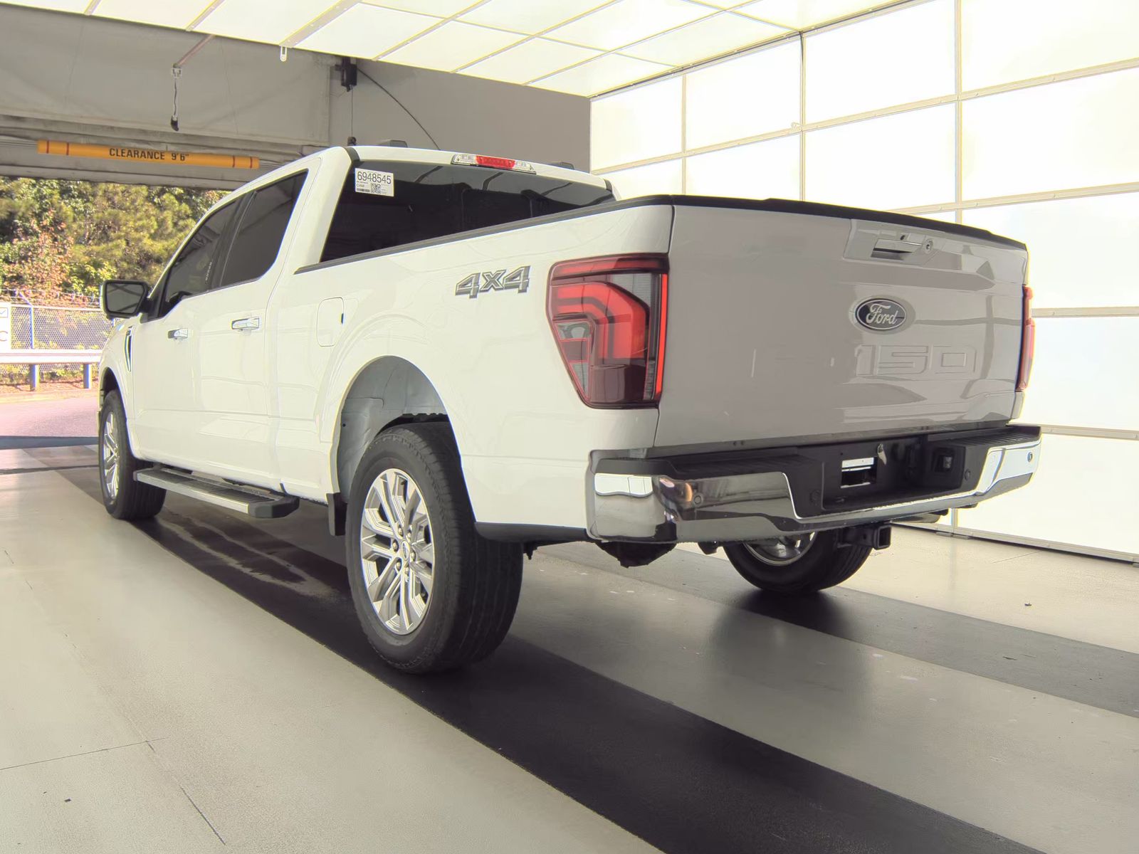 2024 Ford F-150 Lariat AWD