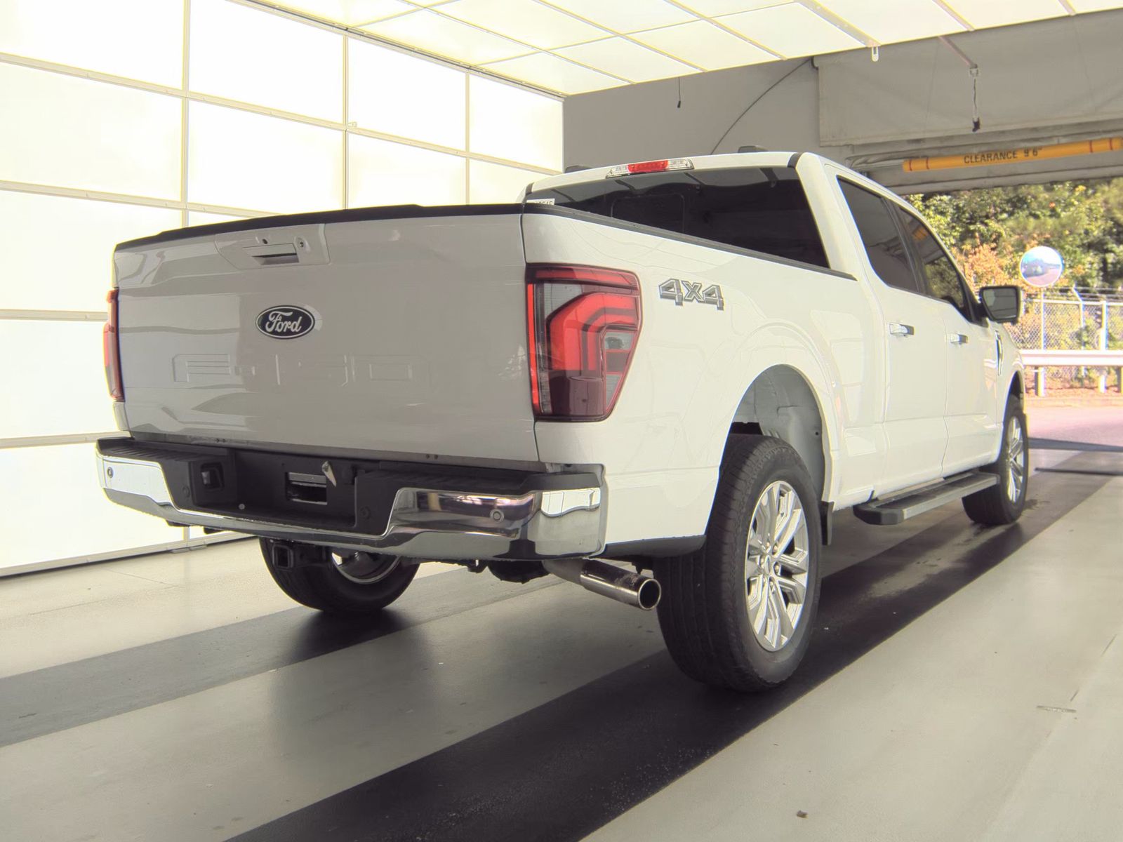 2024 Ford F-150 Lariat AWD