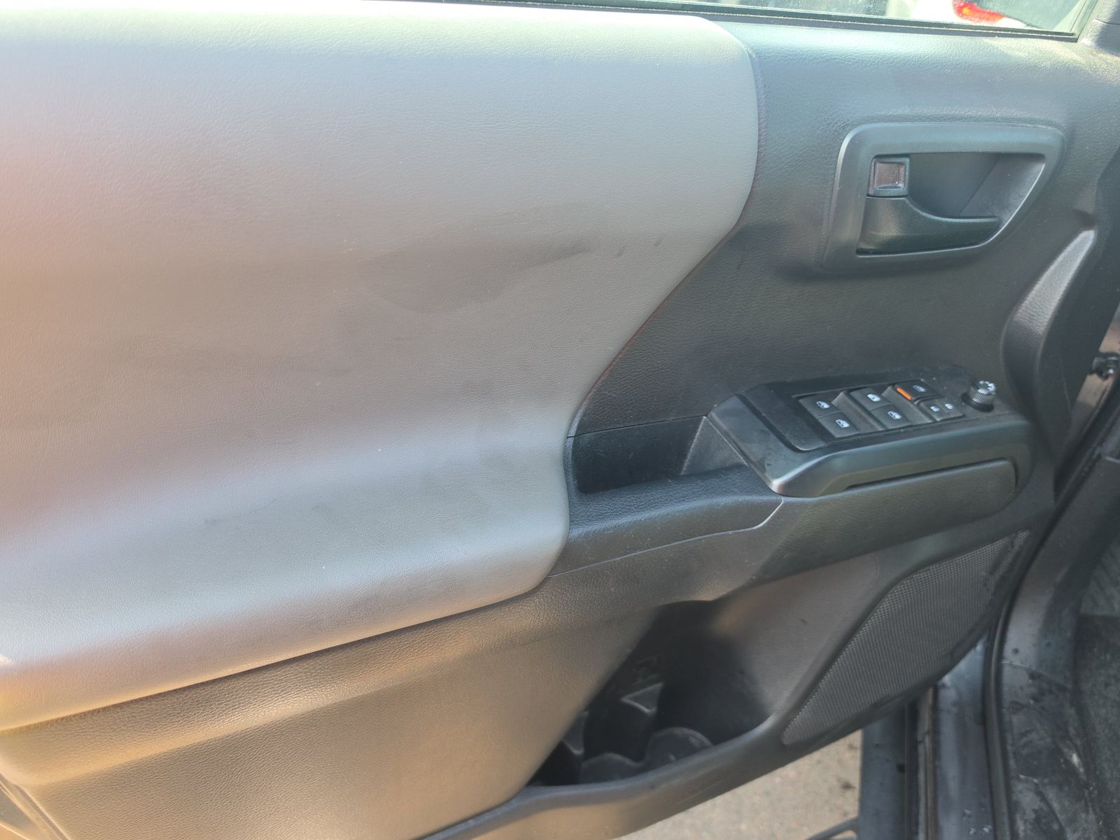2023 Toyota Tacoma SR AWD