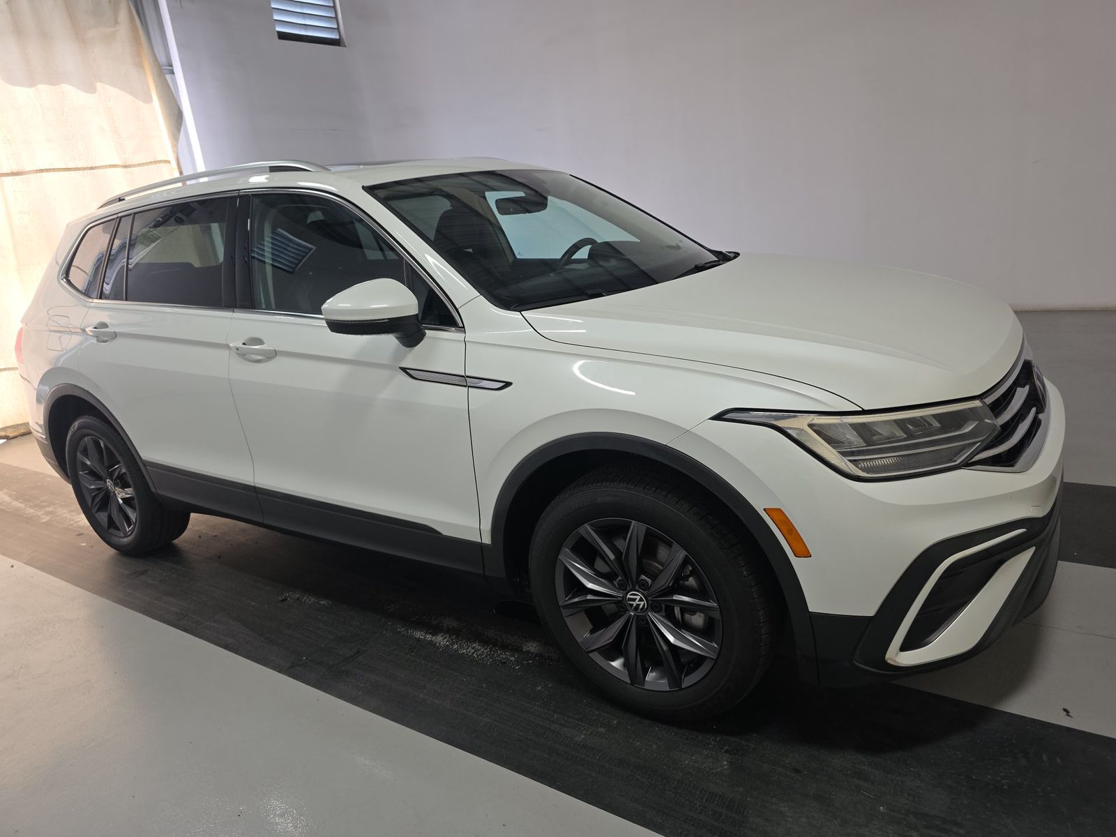 2023 Volkswagen Tiguan 2.0T SE FWD