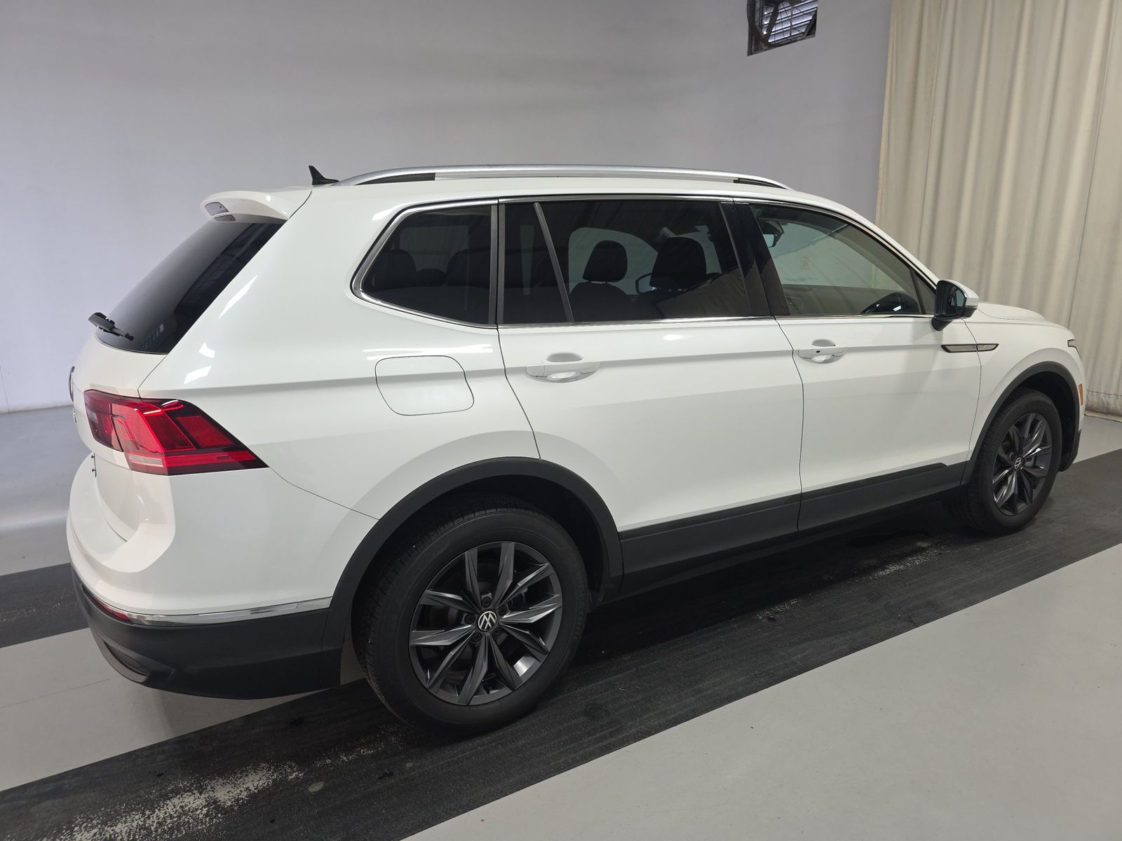 2023 Volkswagen Tiguan 2.0T SE FWD