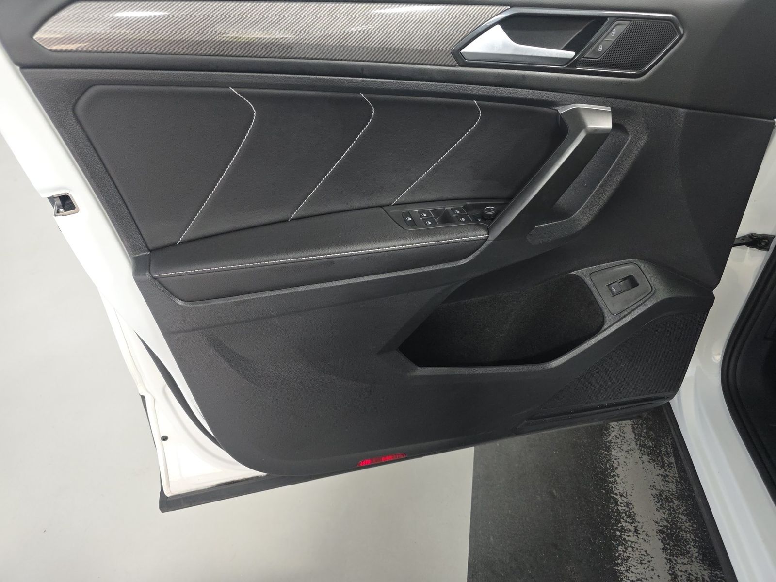 2023 Volkswagen Tiguan 2.0T SE FWD