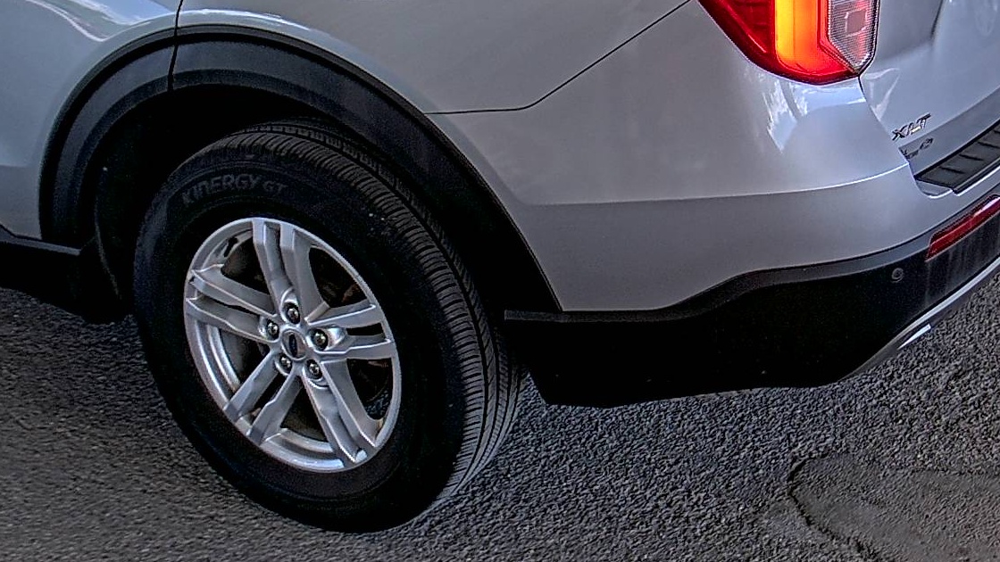 2023 Ford Explorer XLT AWD