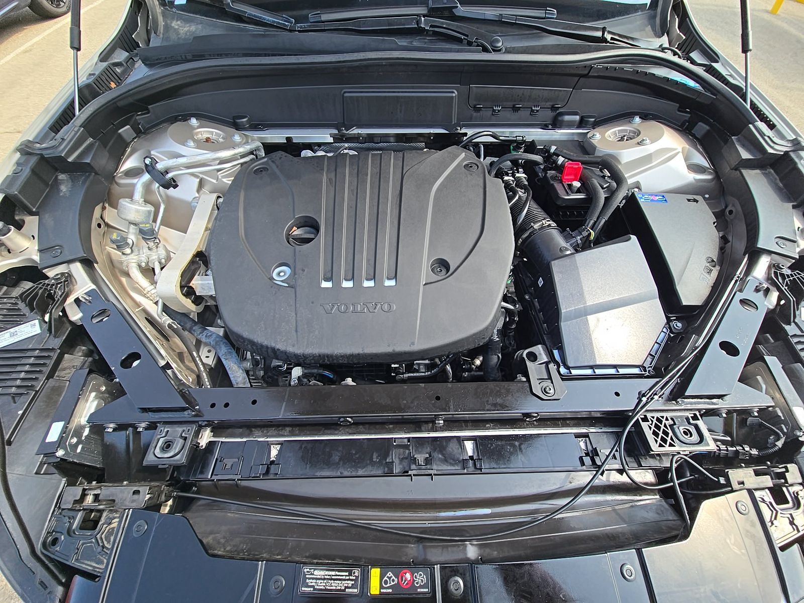 2025 Volvo XC60 B5 Plus AWD