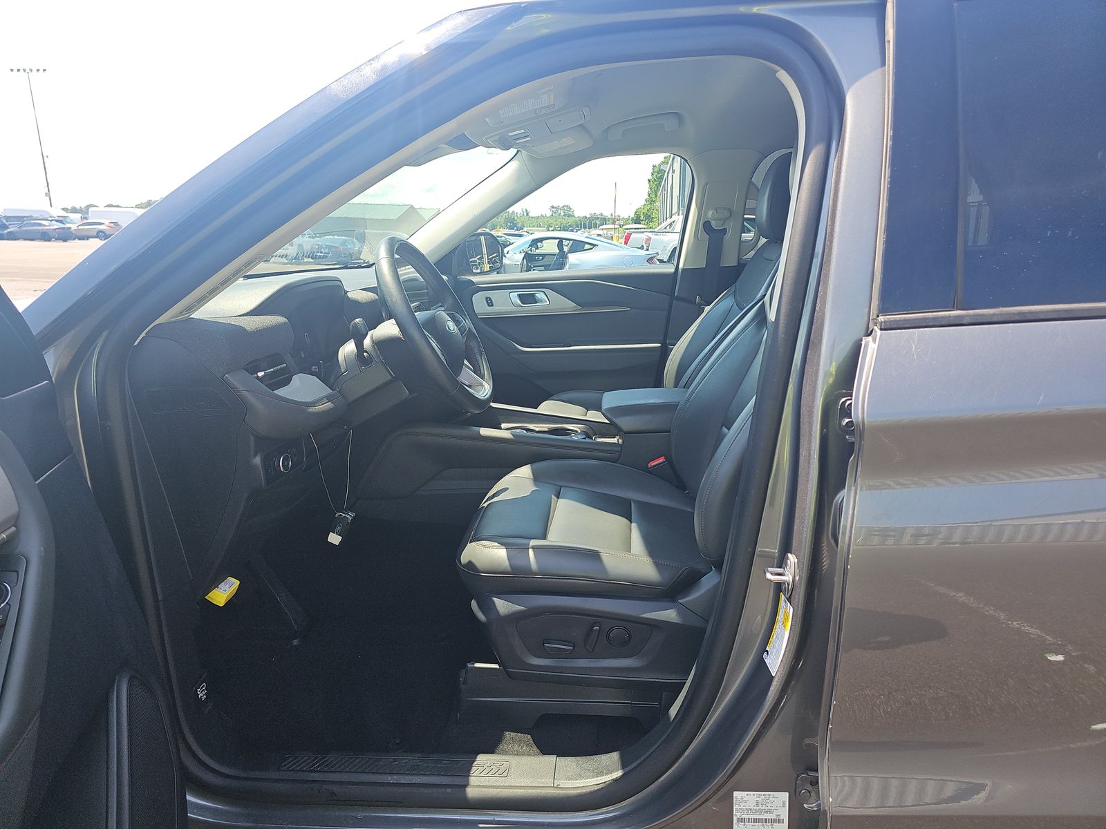 2025 Ford Explorer Active AWD