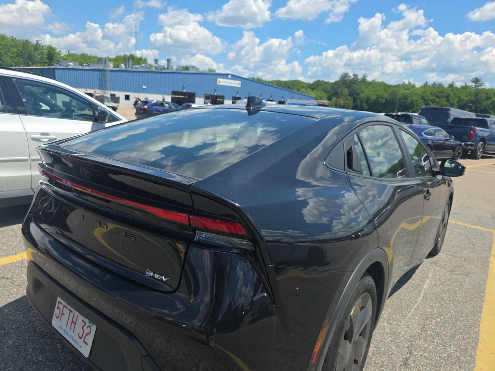 2025 Toyota Prius LE FWD