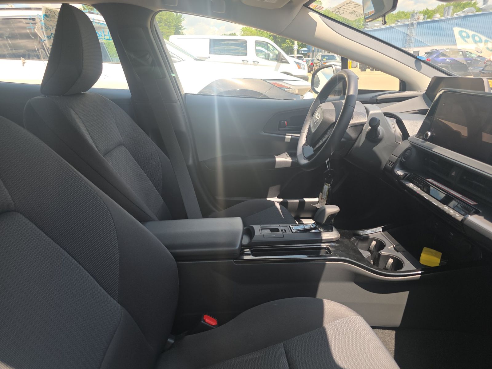 2025 Toyota Prius LE FWD
