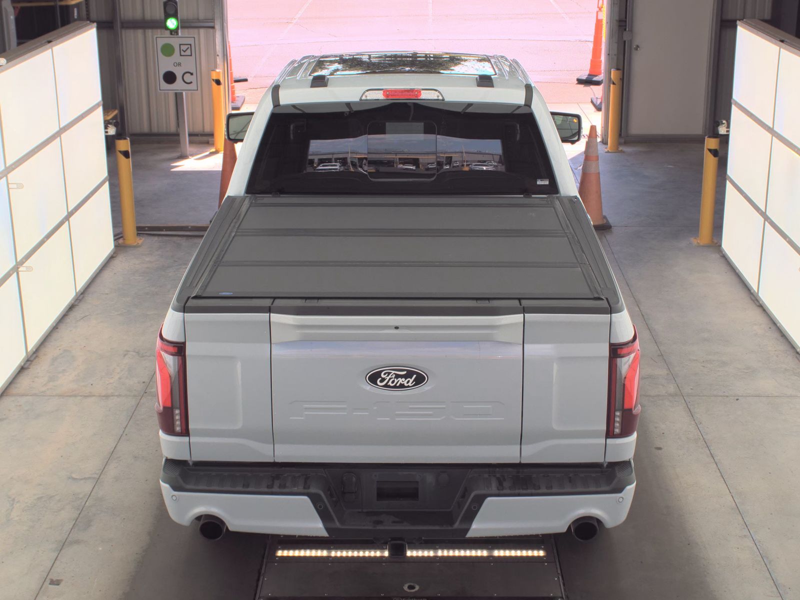 2025 Ford F-150 Lariat AWD
