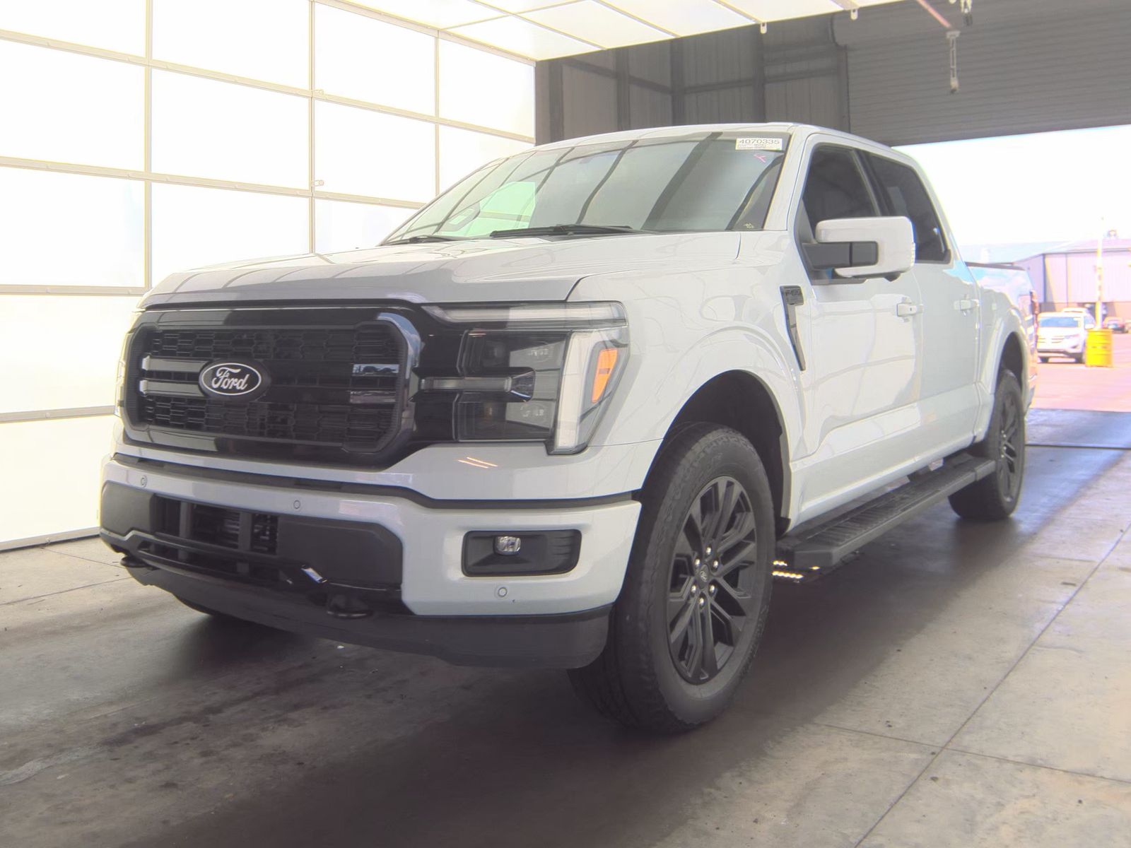 2025 Ford F-150 Lariat AWD