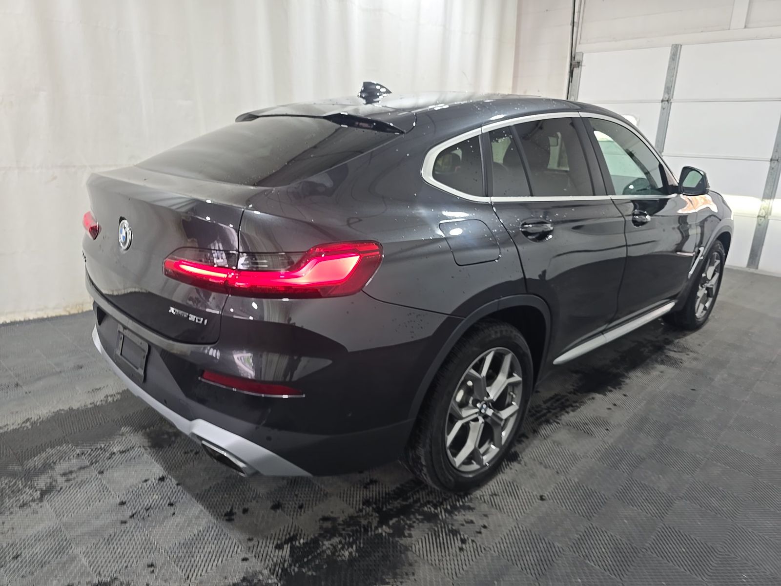2023 BMW X4 xDrive30i AWD