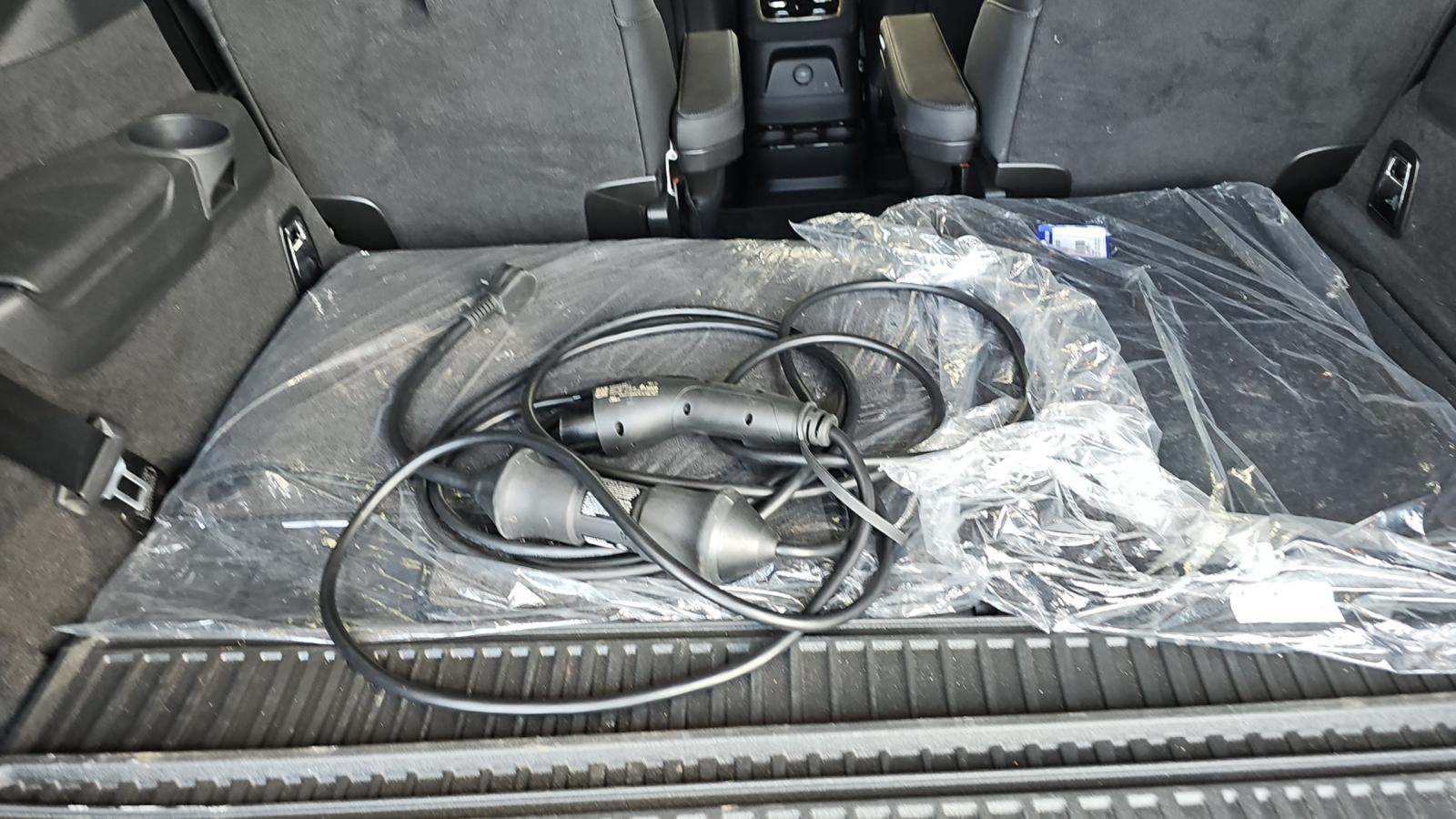2025 Volvo XC90 Plug-In Hybrid T8 Plus AWD