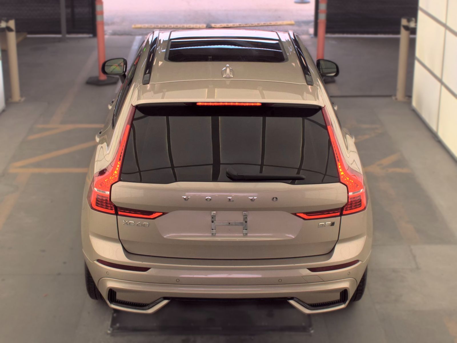 2025 Volvo XC60 B5 Plus AWD