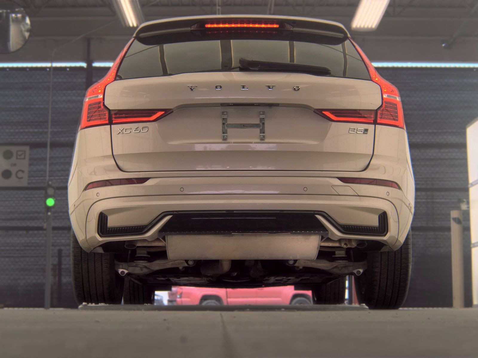 2025 Volvo XC60 B5 Plus AWD