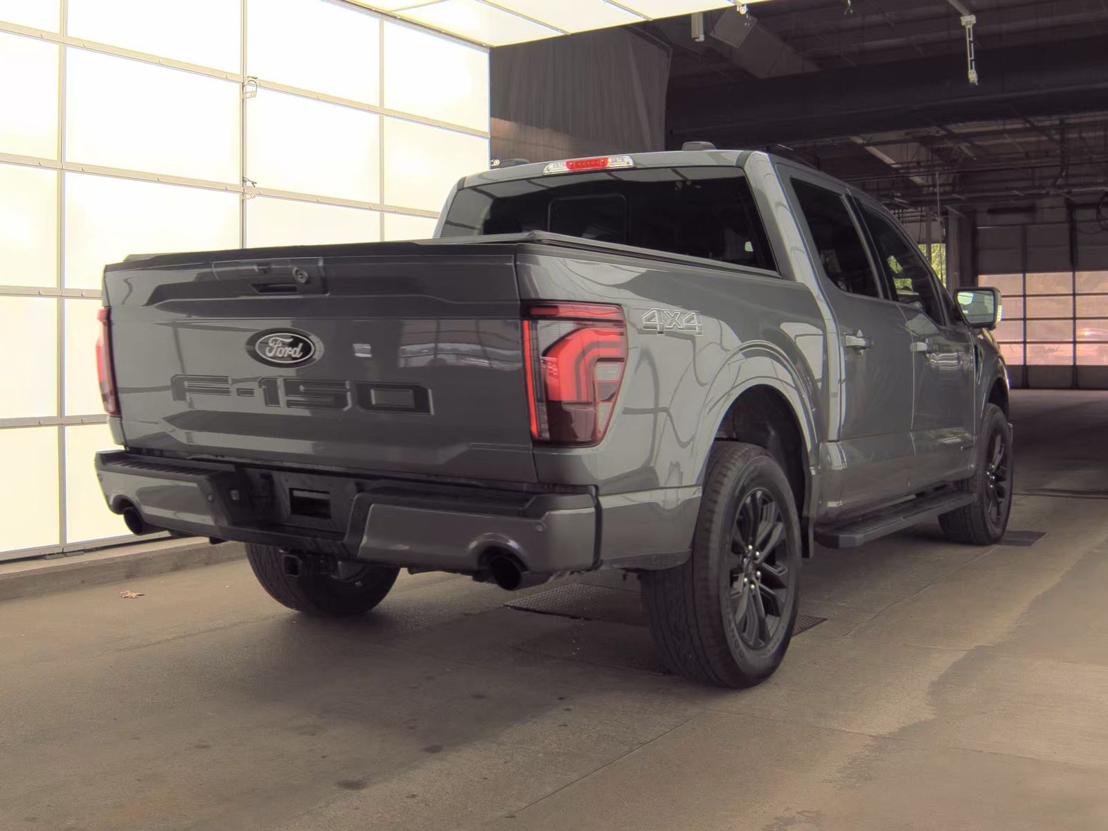 2024 Ford F-150 Hybrid Lariat AWD