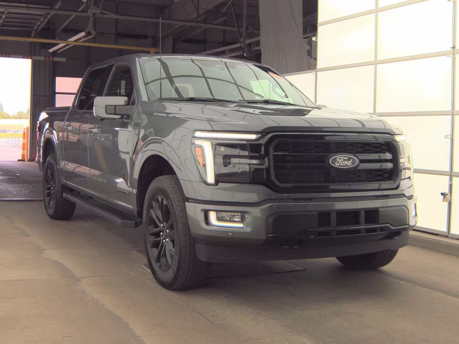 2024 Ford F-150 Hybrid Lariat AWD