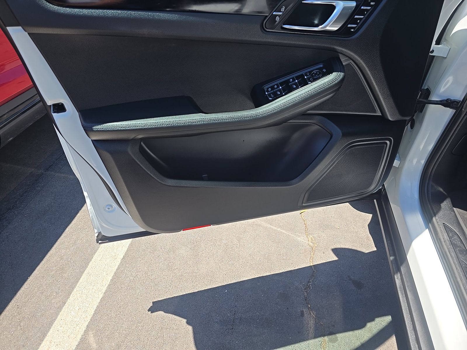 2024 Porsche Macan Base AWD