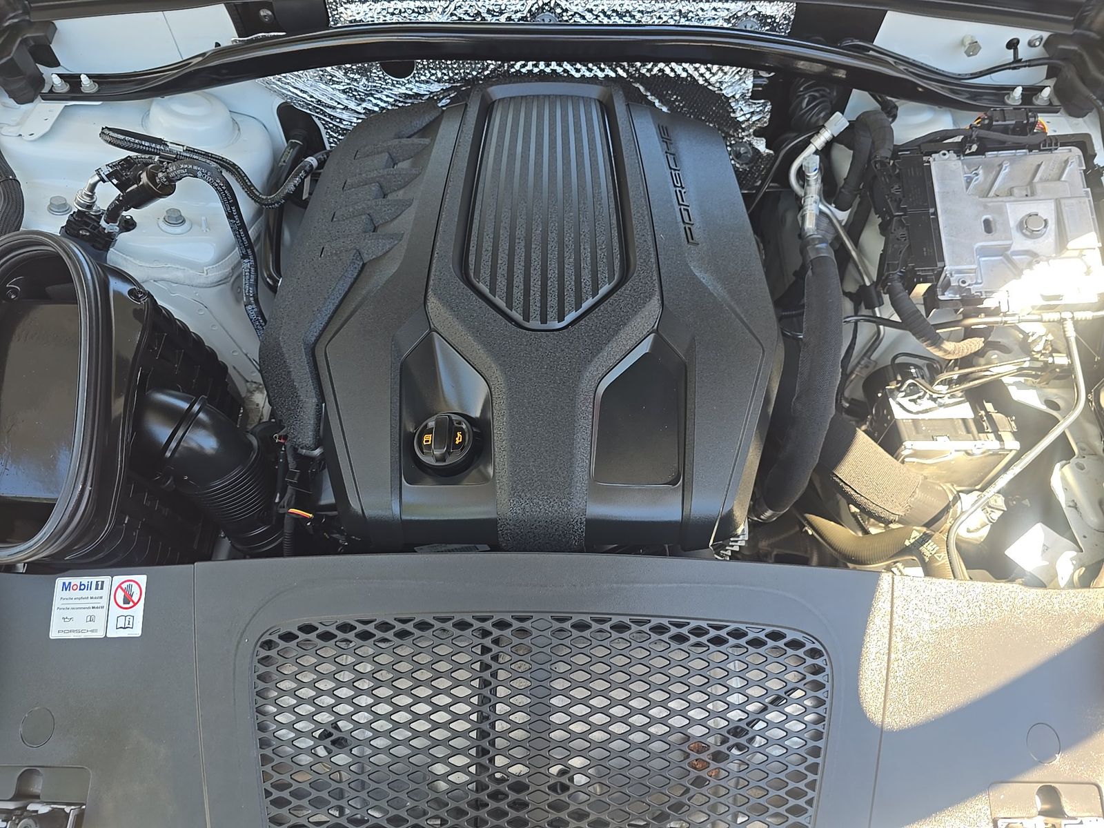 2024 Porsche Macan Base AWD